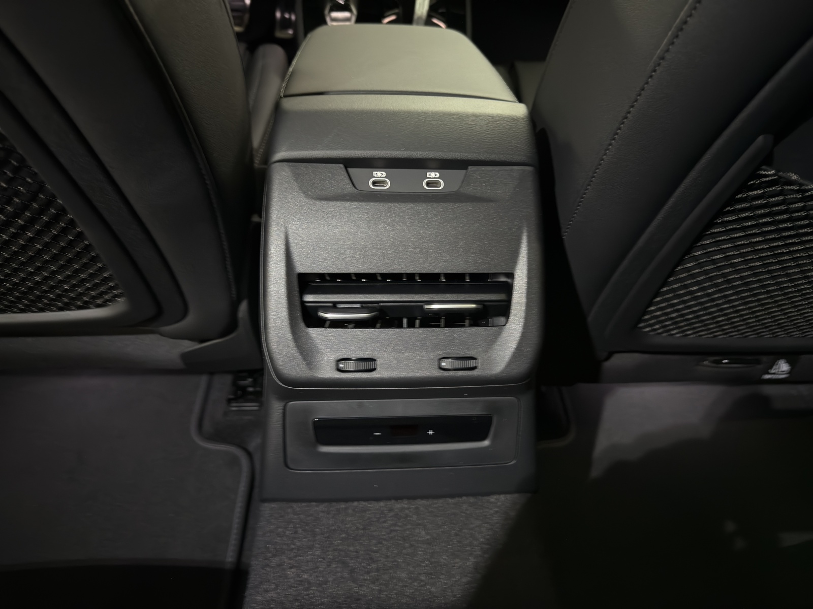 AUDI A5 Avant e-hybrid quattro 220 kW S tronic-image-10