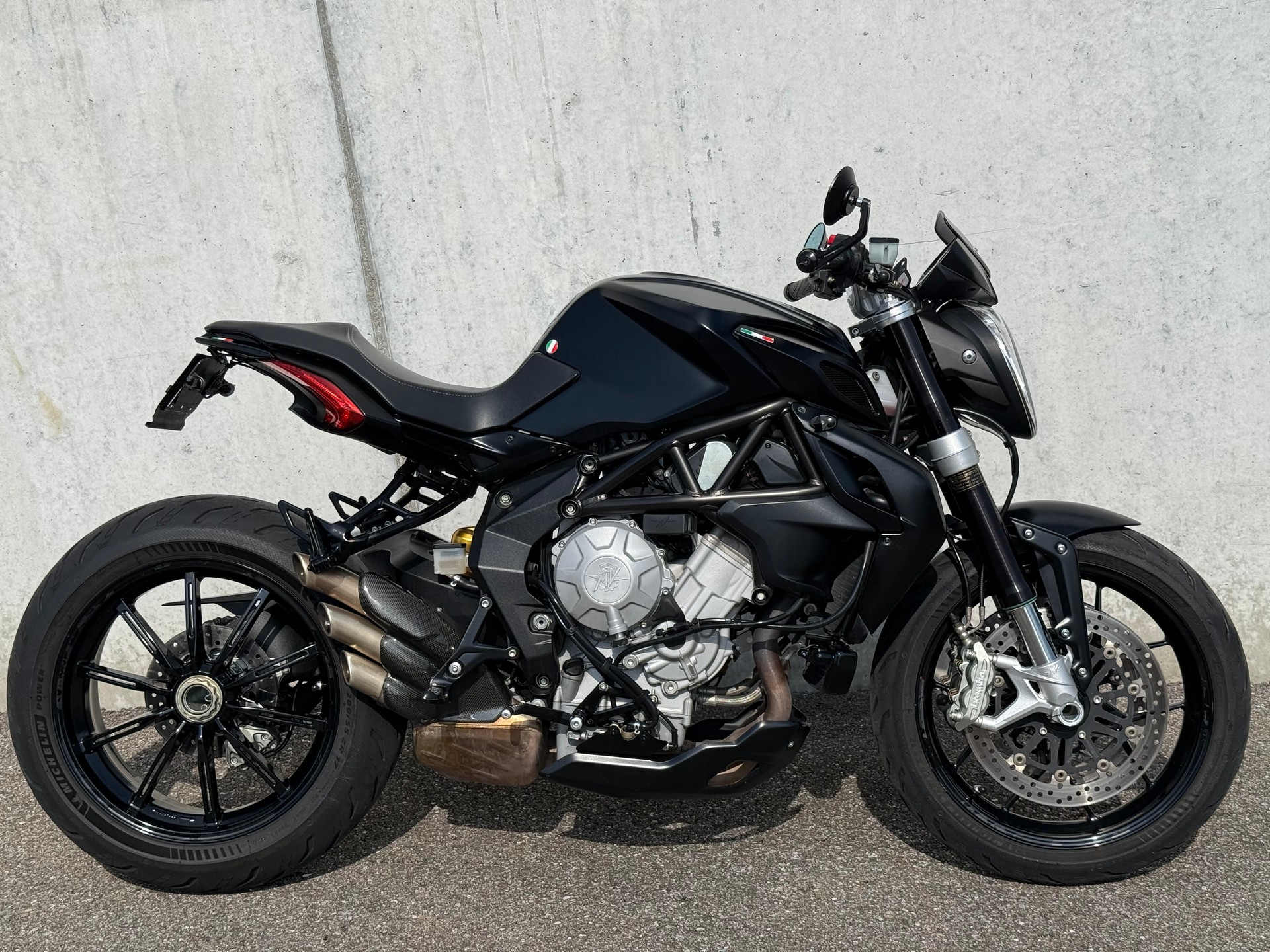 MV AGUSTA Dragster 800 ABS-showroom-element-3