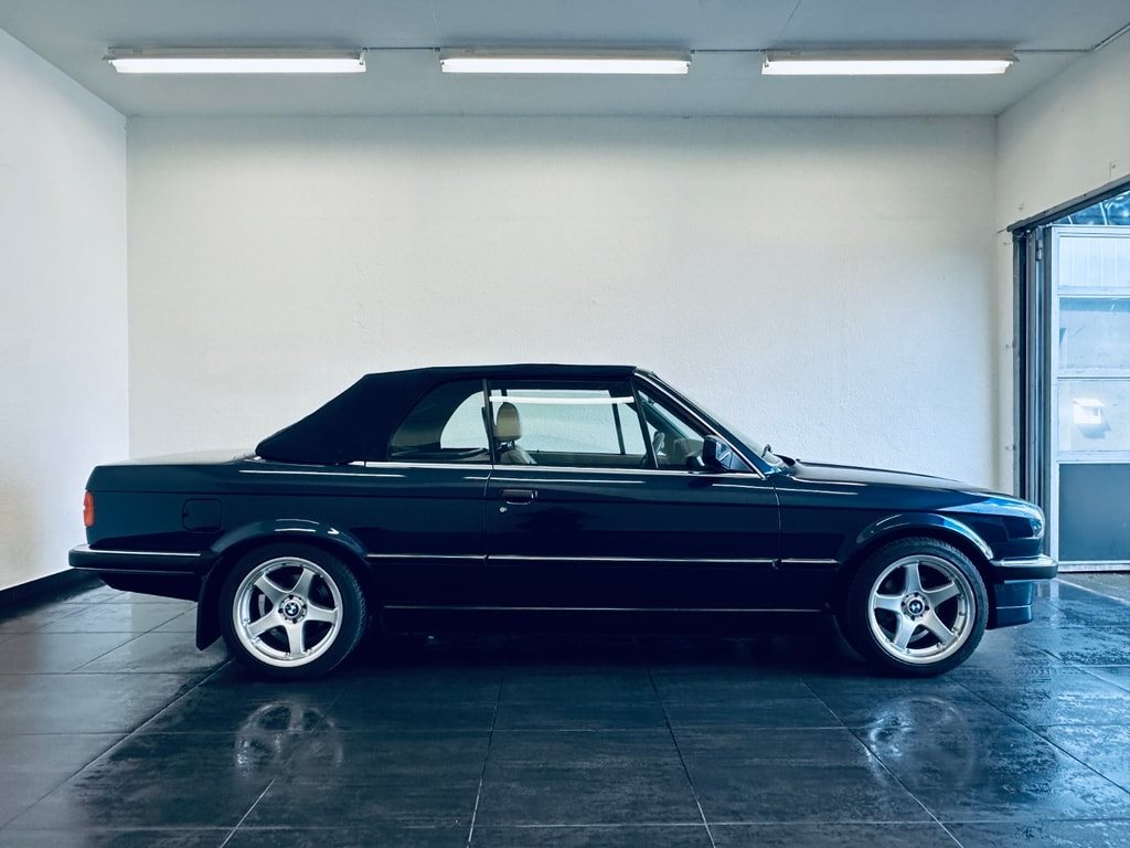 BMW 325 i Cabrio-image-5