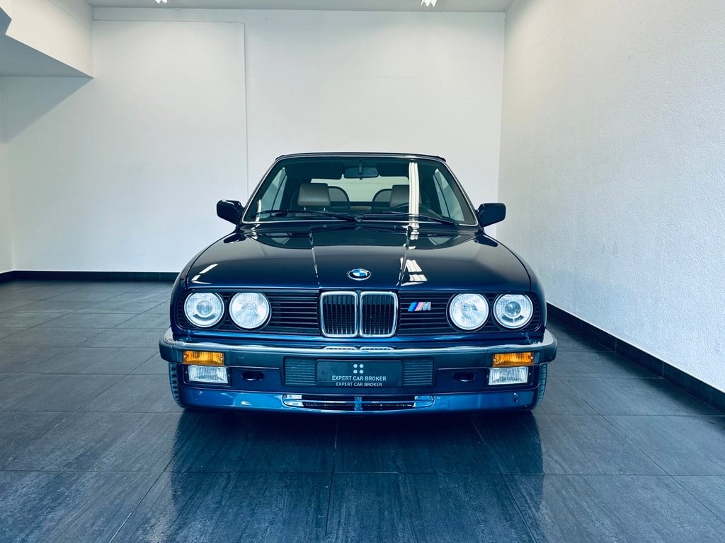 BMW 325 i Cabrio-image-7