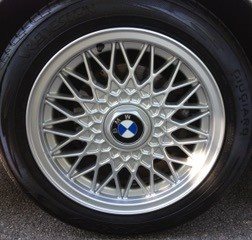 BMW 325 i Cabrio-image-29
