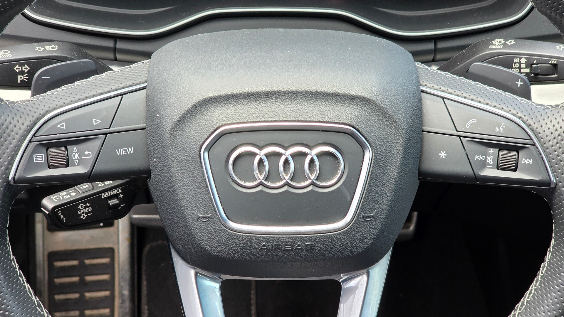 AUDI Q5 40 TDI S-line quattro S-tronic-image-18