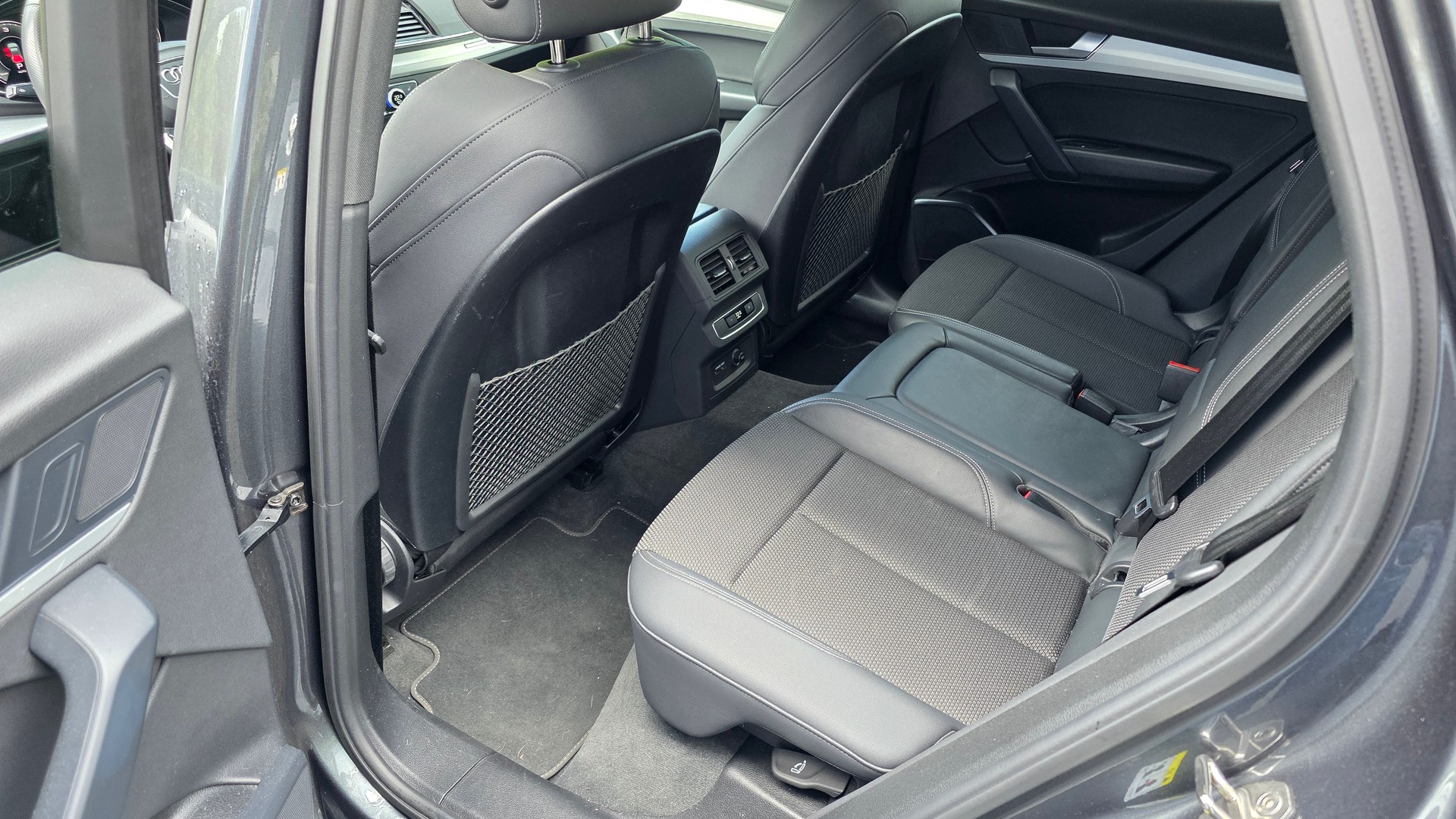 AUDI Q5 40 TDI S-line quattro S-tronic-image-10