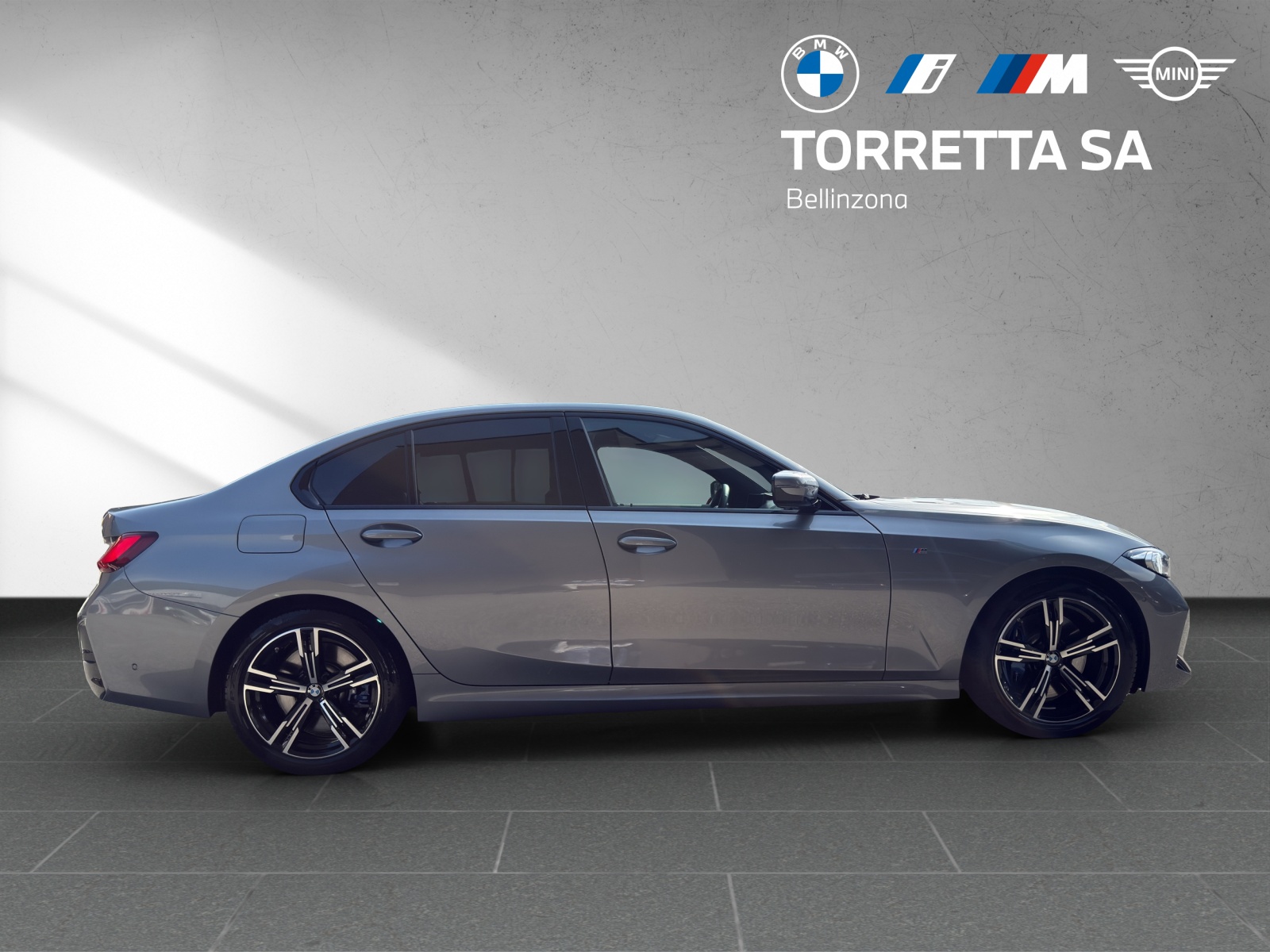 BMW 330d xDrive 48V Steptronic M Sport-image-5