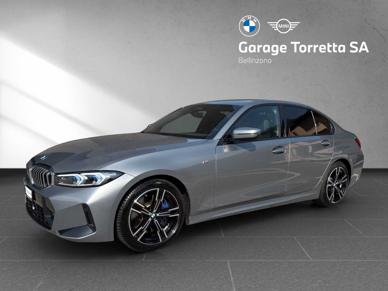BMW 330d xDrive 48V Steptronic M Sport-image-0