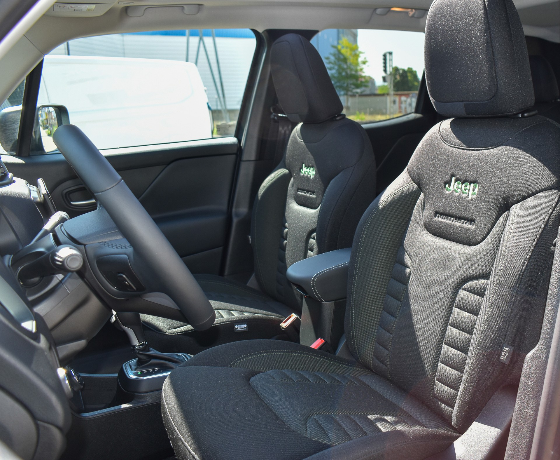 JEEP Renegade 1.3 T PHEV North Star AWD-image-11