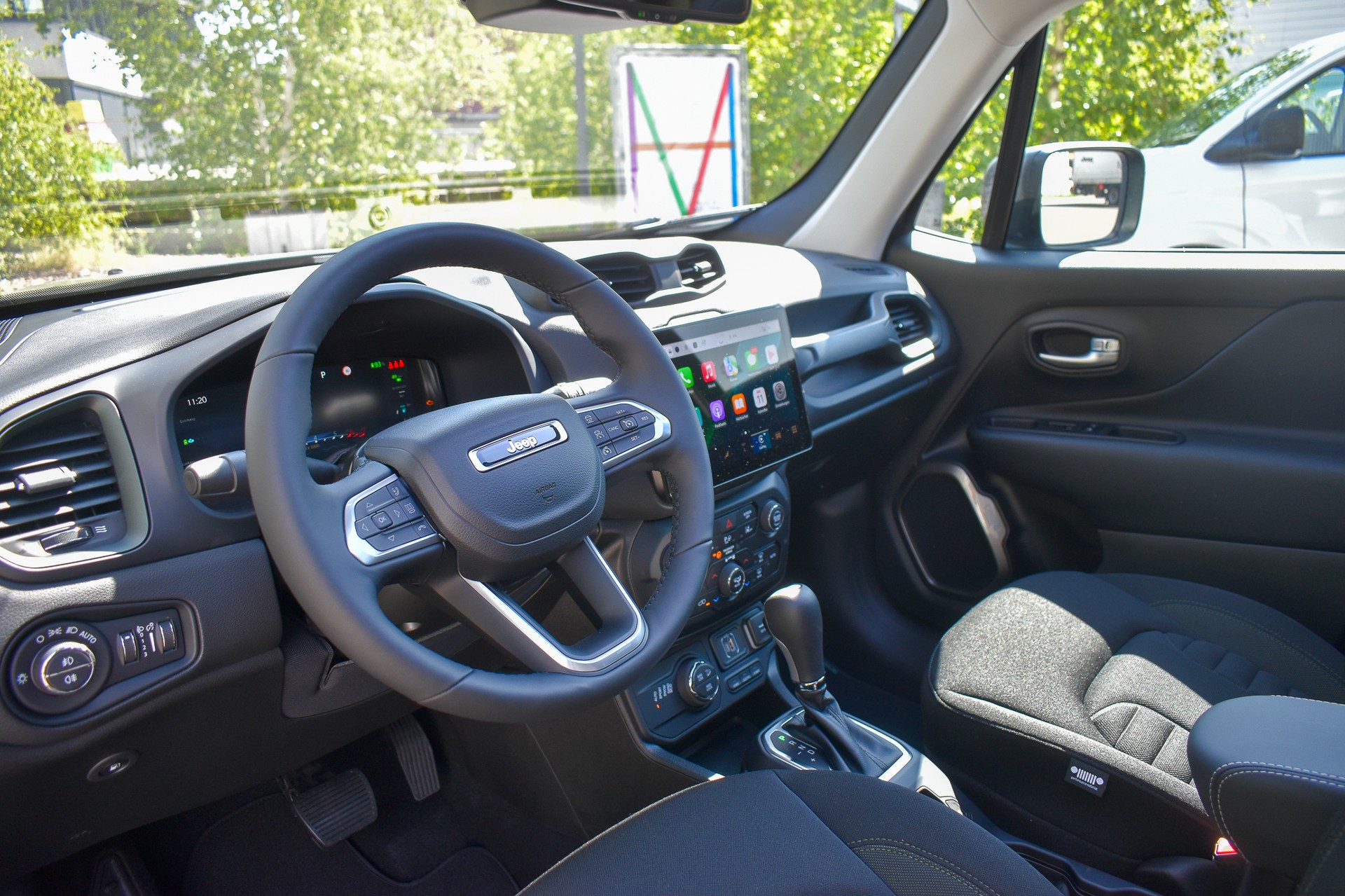 JEEP Renegade 1.3 T PHEV North Star AWD-image-9