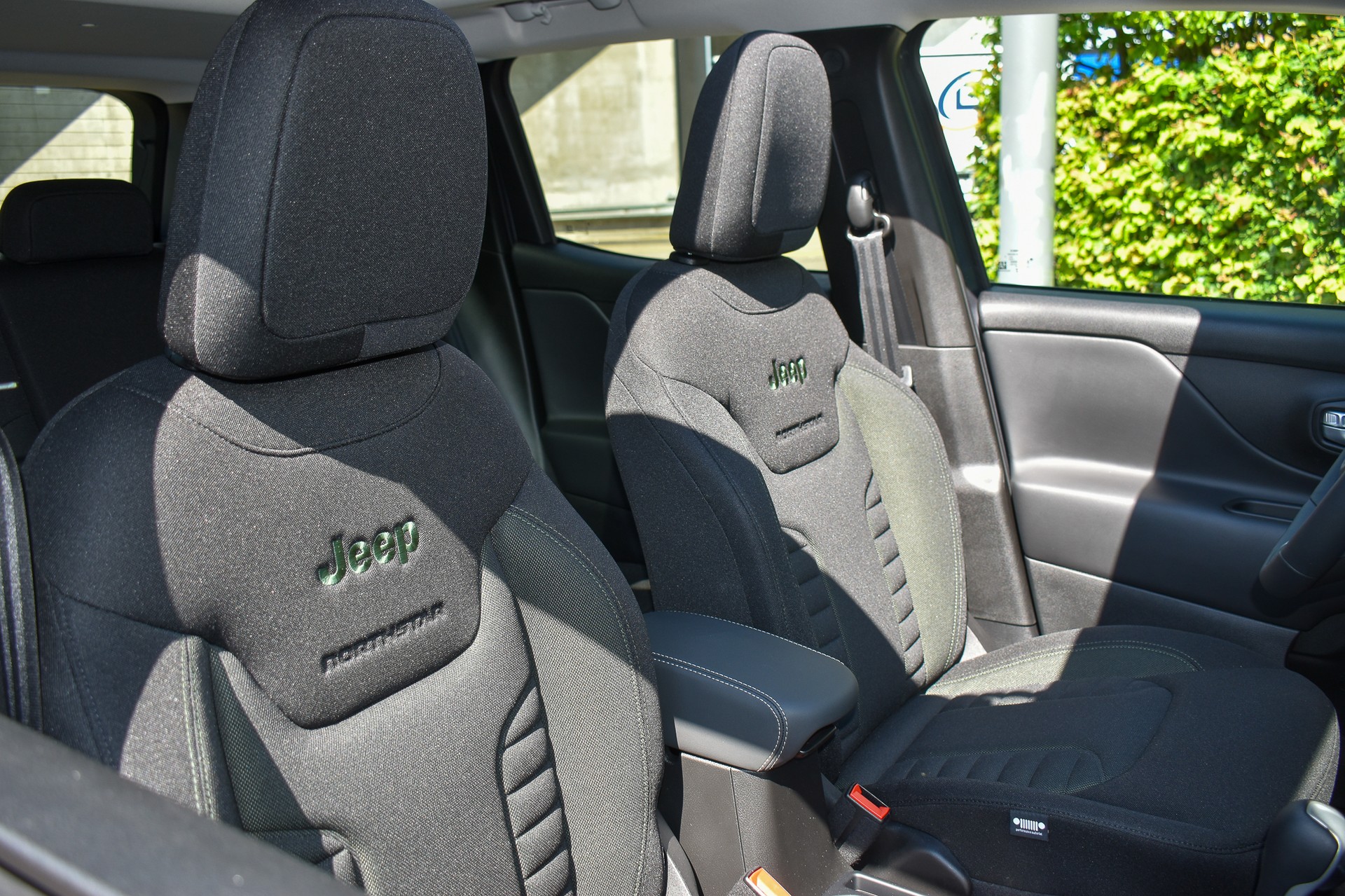 JEEP Renegade 1.3 T PHEV North Star AWD-image-14