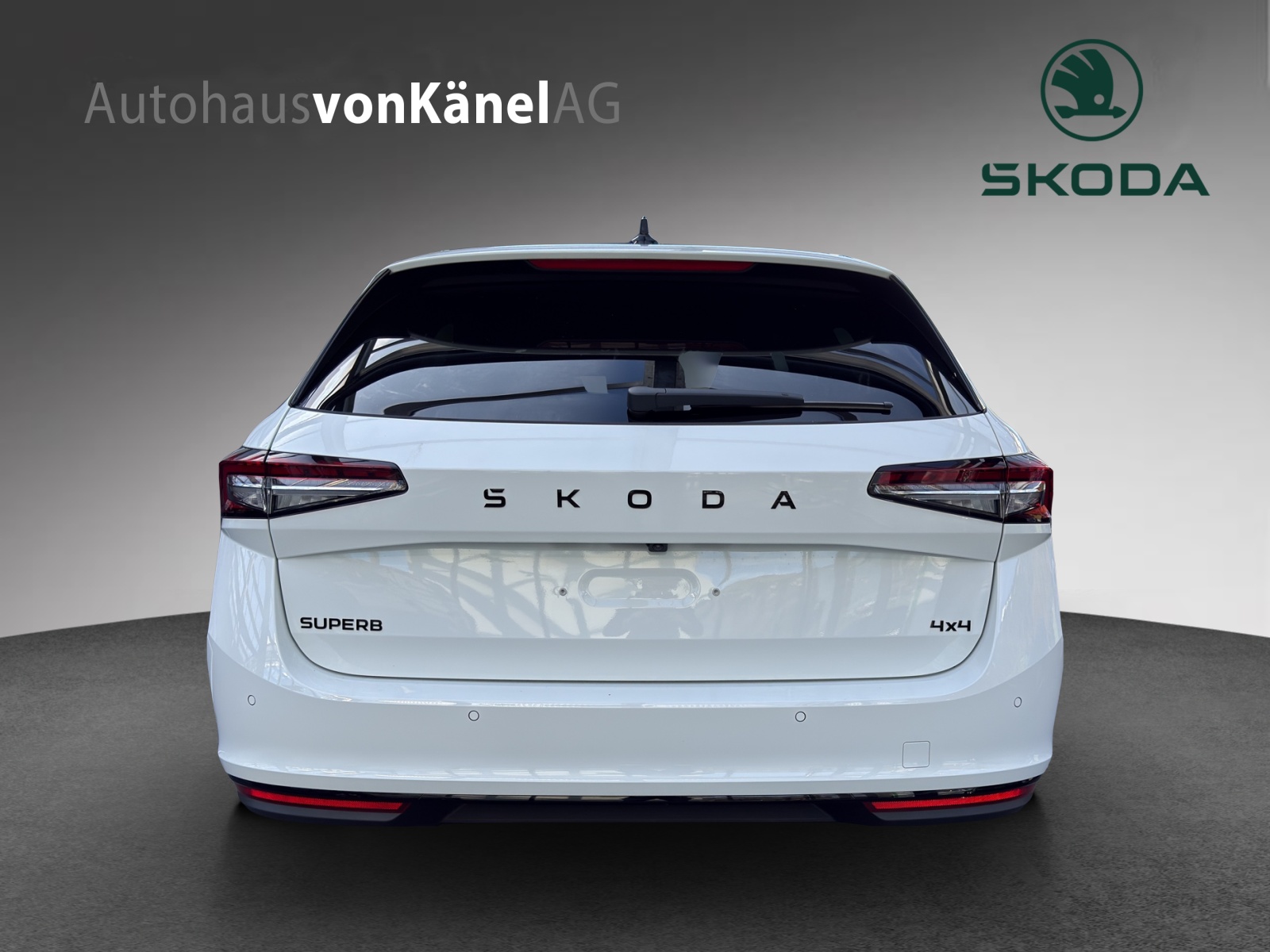 SKODA Superb Combi 2.0 TSI Sportline 4x4 DSG-image-4