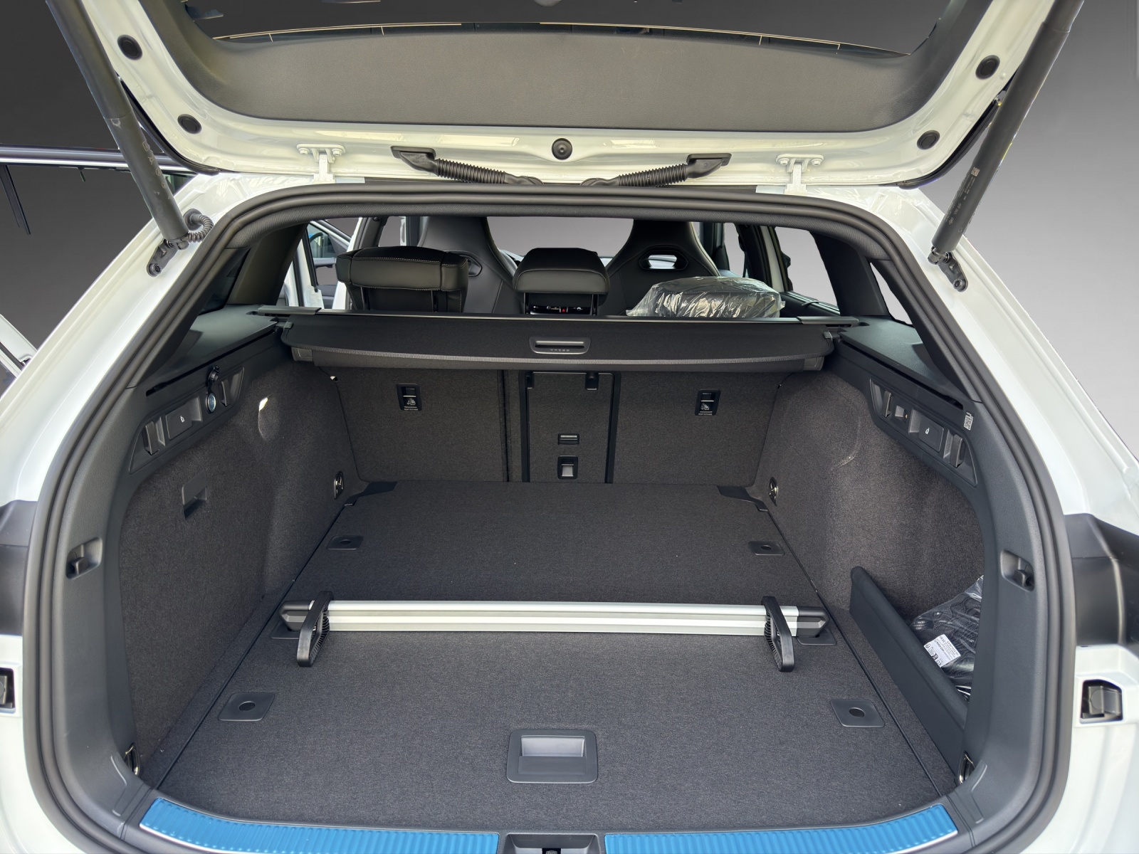 SKODA Superb Combi 2.0 TSI Sportline 4x4 DSG-image-9