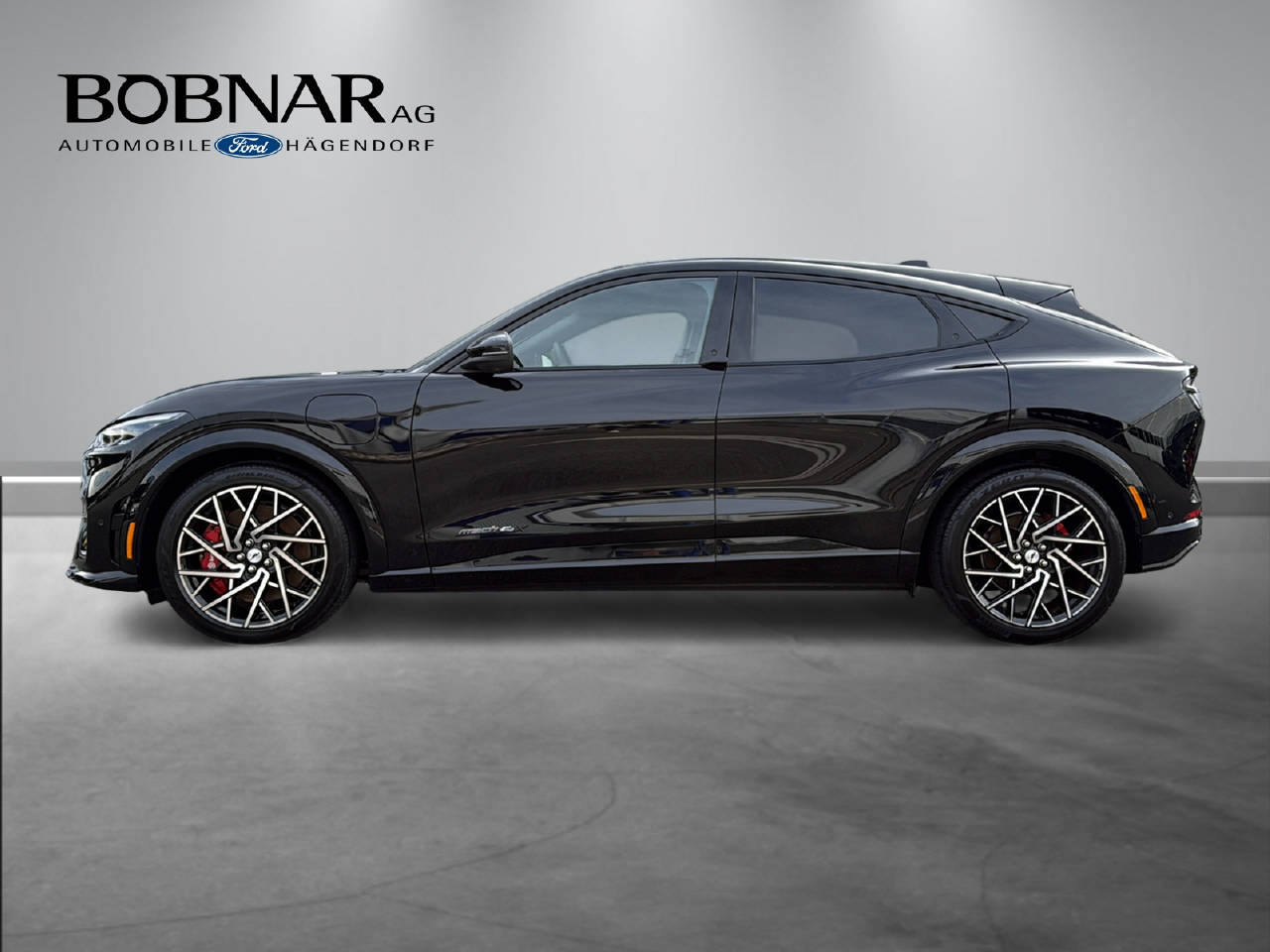 FORD Mustang Mach-E Extended GT AWD-showroom-element-3