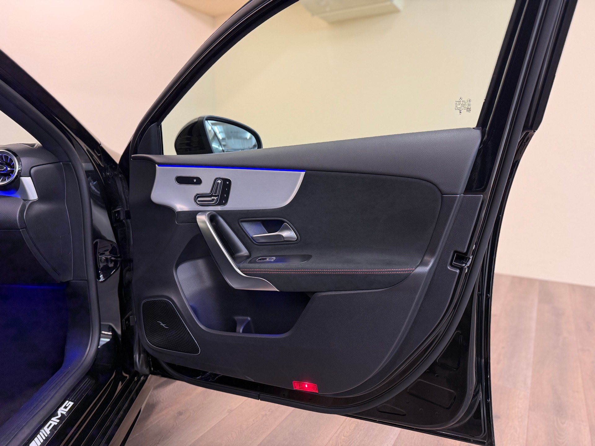 MERCEDES-BENZ A AMG 35 4Matic 8G-DCT-image-23