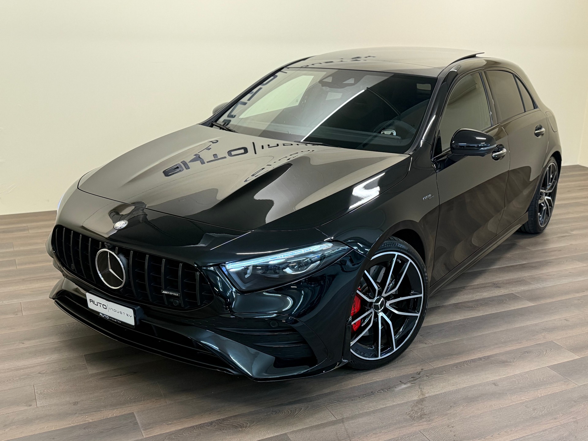 MERCEDES-BENZ A AMG 35 4Matic 8G-DCT-image-1