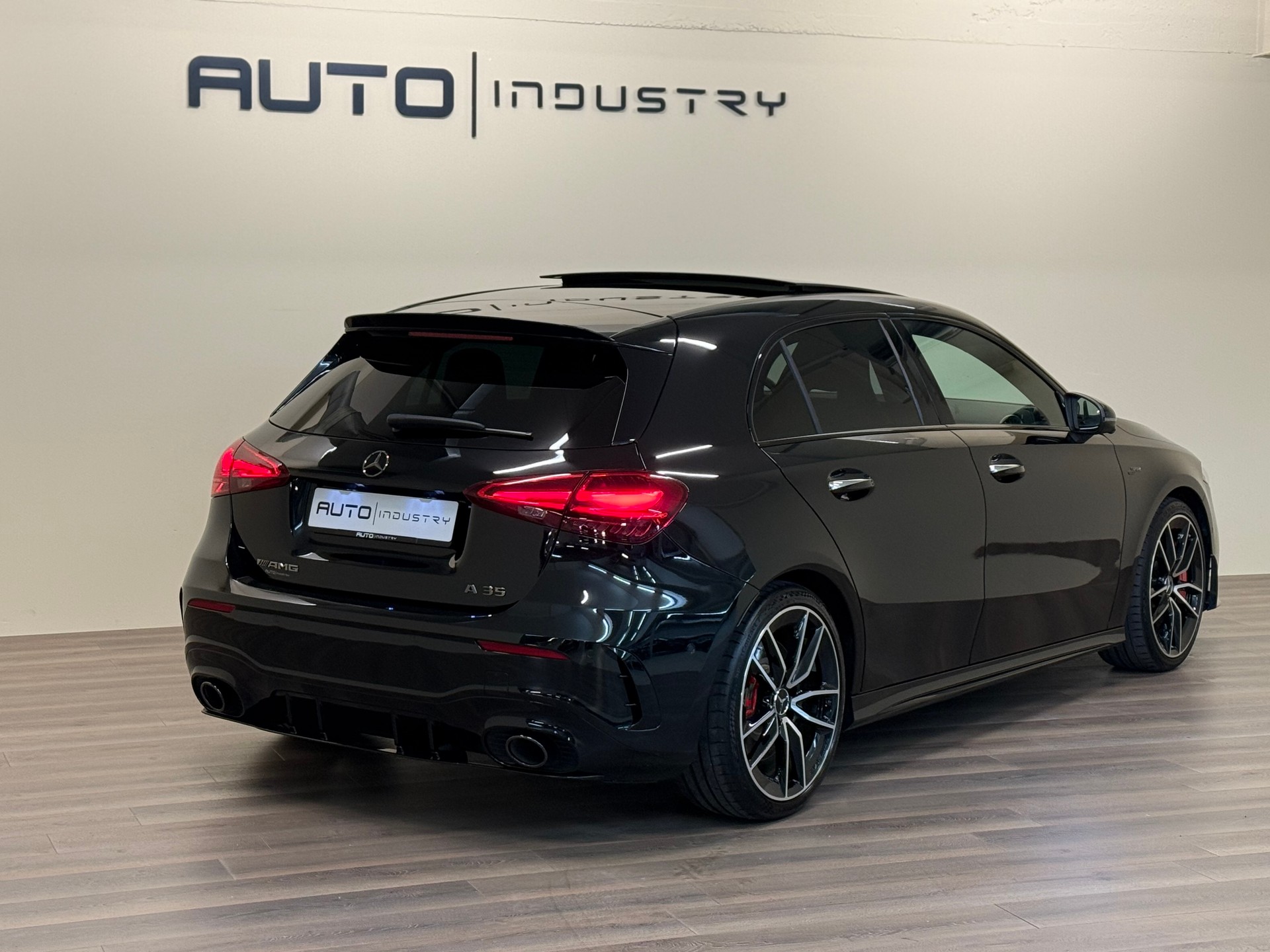 MERCEDES-BENZ A AMG 35 4Matic 8G-DCT-image-3