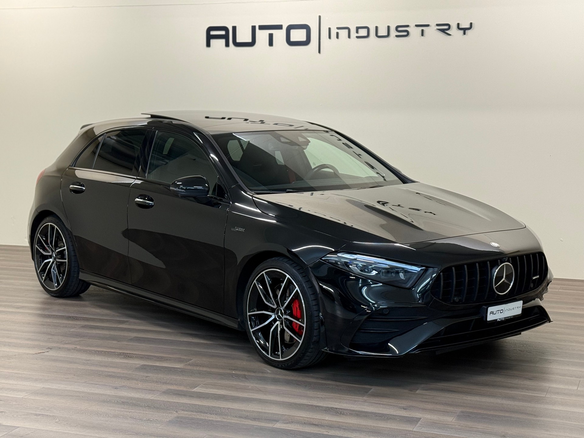 MERCEDES-BENZ A AMG 35 4Matic 8G-DCT-image-5