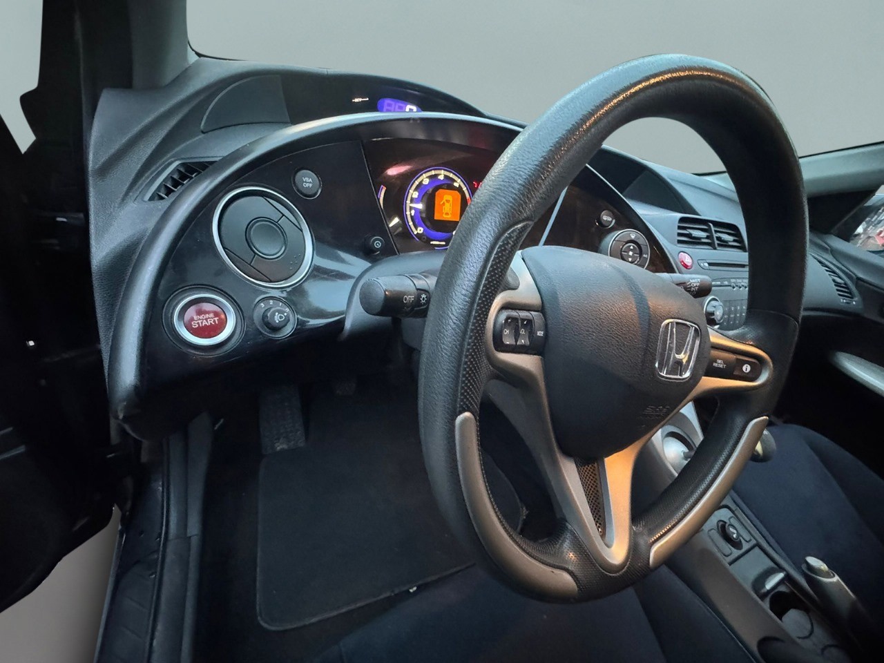 HONDA Civic 1.4i Comfort-image-8