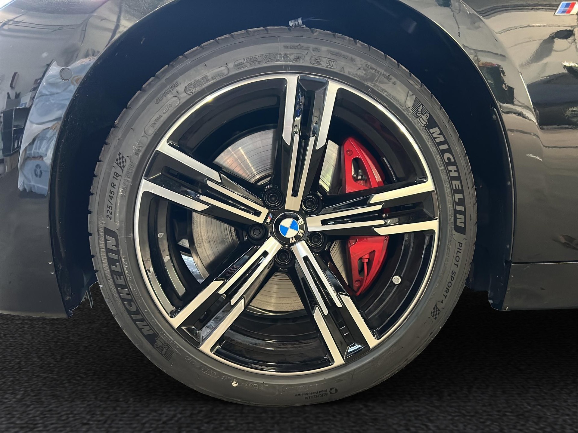 BMW M240i xDrive M Sport Pro Steptronic-image-9