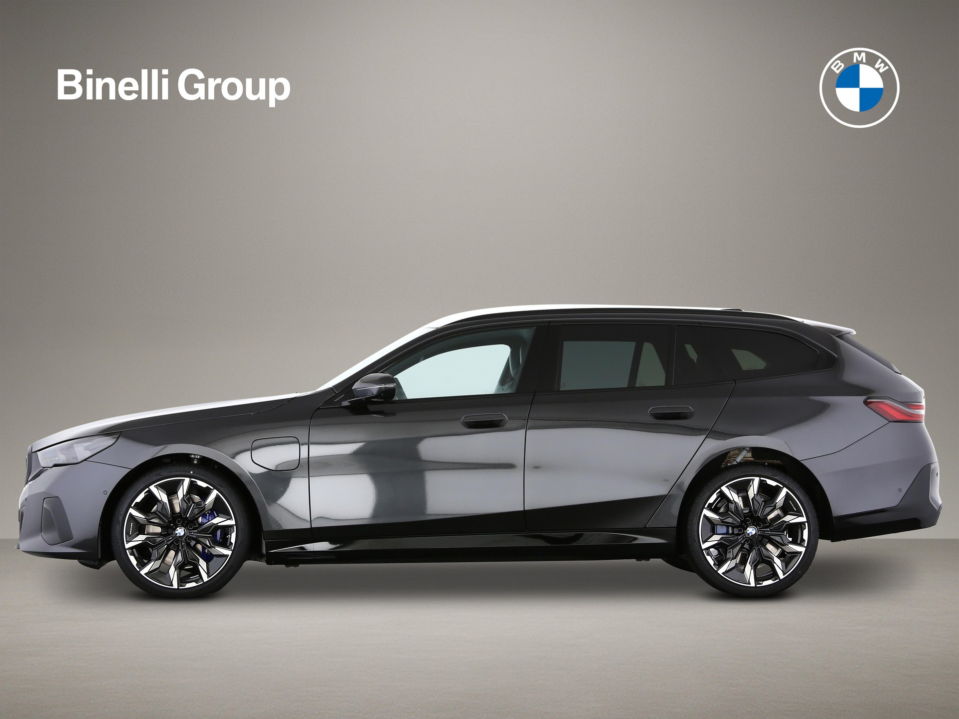 BMW 550e xDrive Touring-image-5