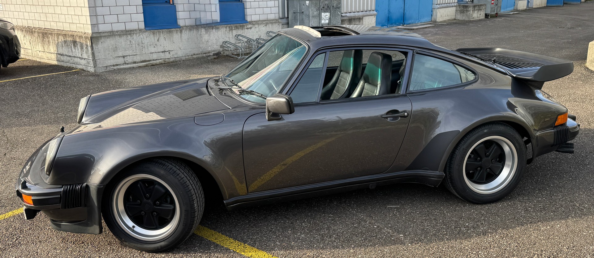 PORSCHE 911 (930) Turbo 3.3 Liter 4 Gang-image-2