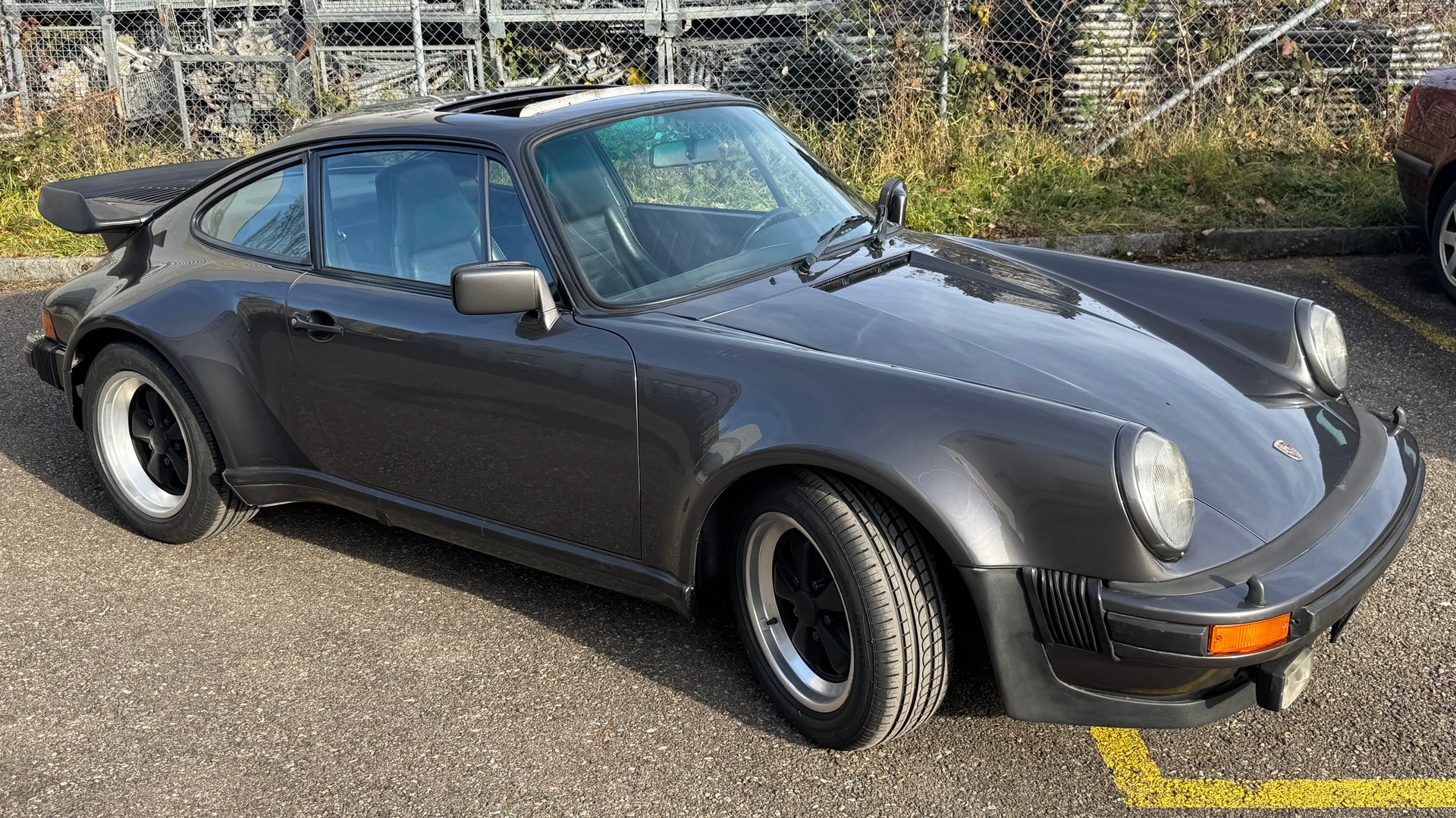 PORSCHE 911 (930) Turbo 3.3 Liter 4 Gang