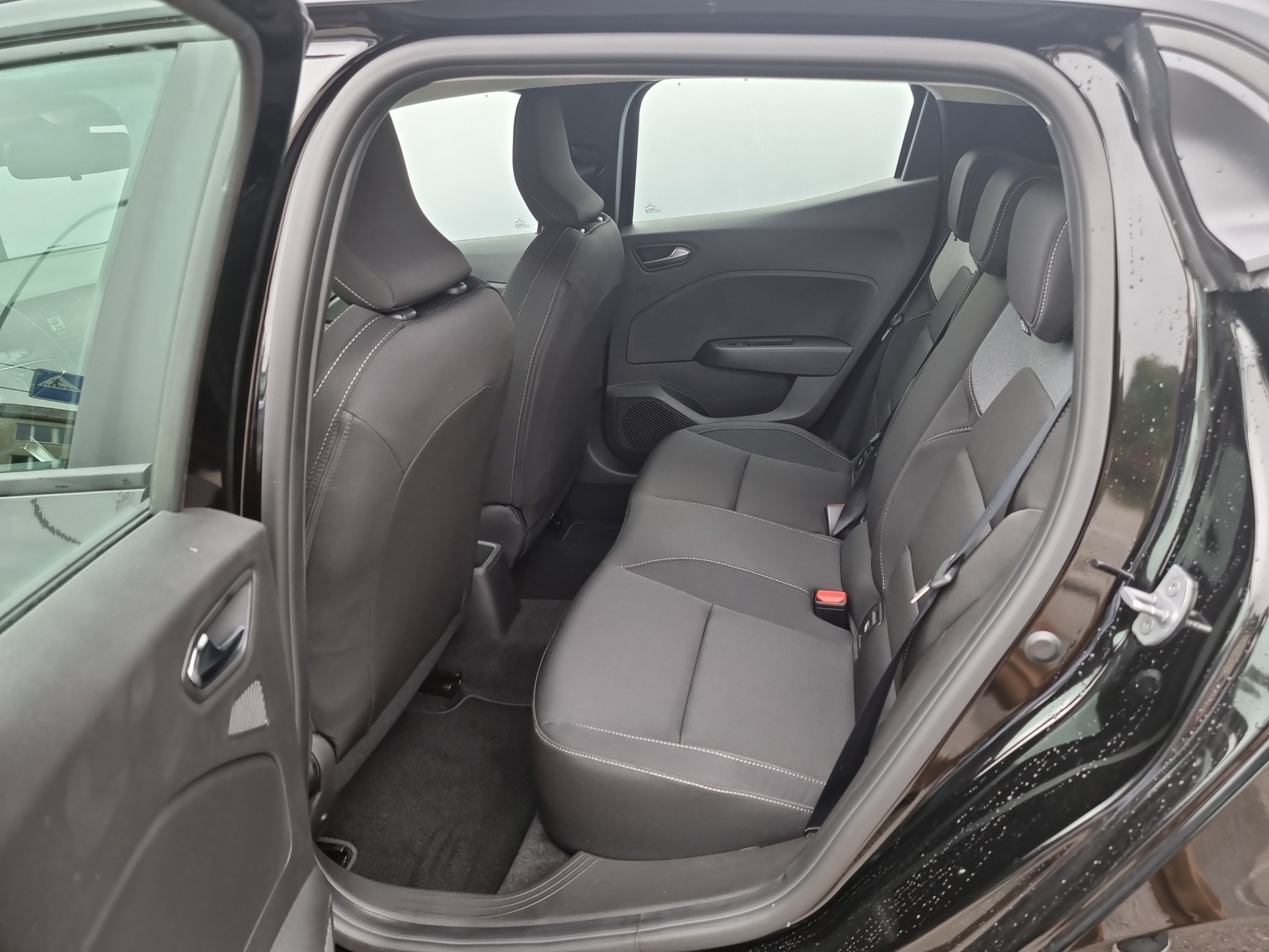 MITSUBISHI Colt 1.0 Invite-image-13