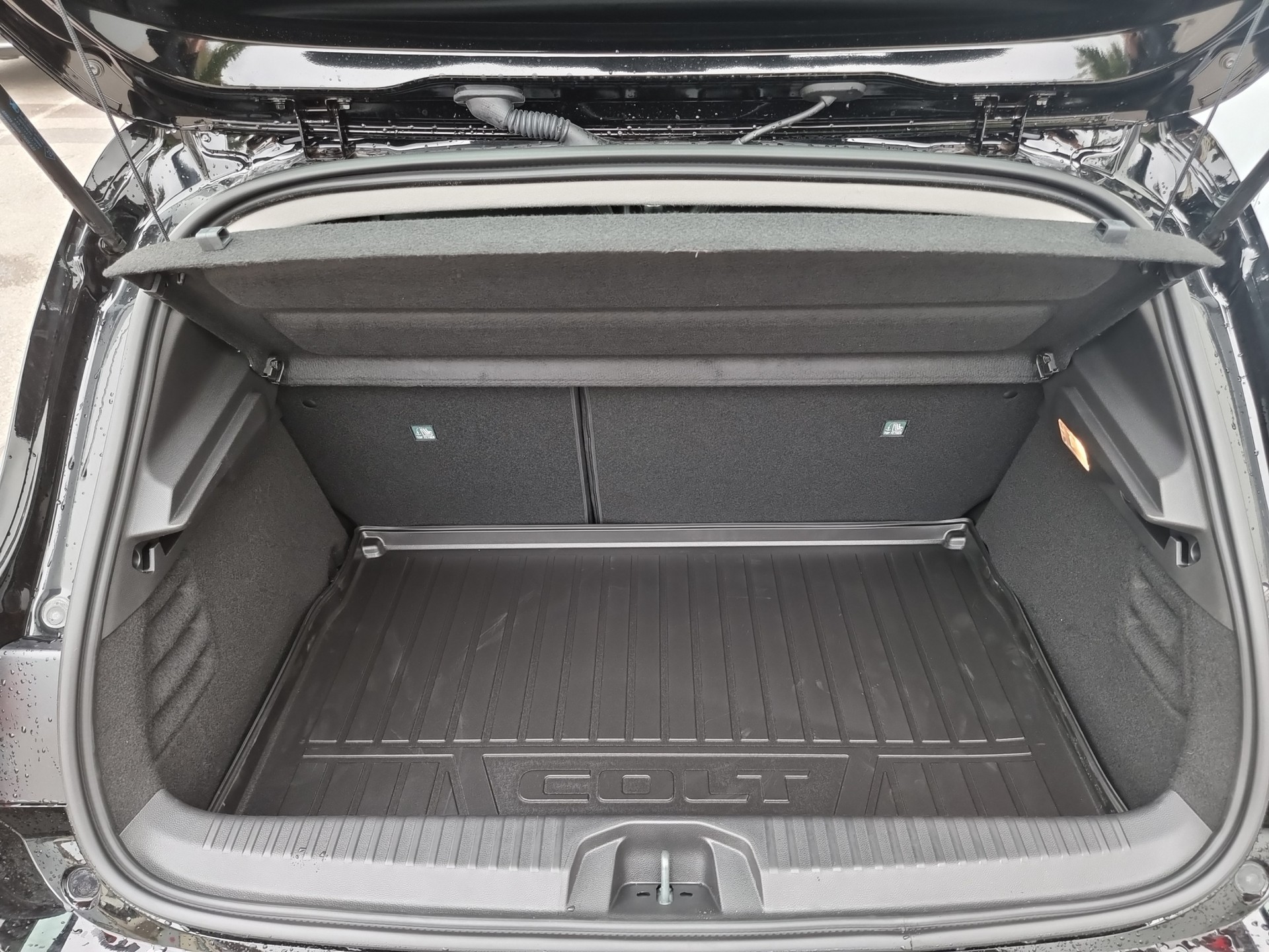 MITSUBISHI Colt 1.0 Invite-image-14