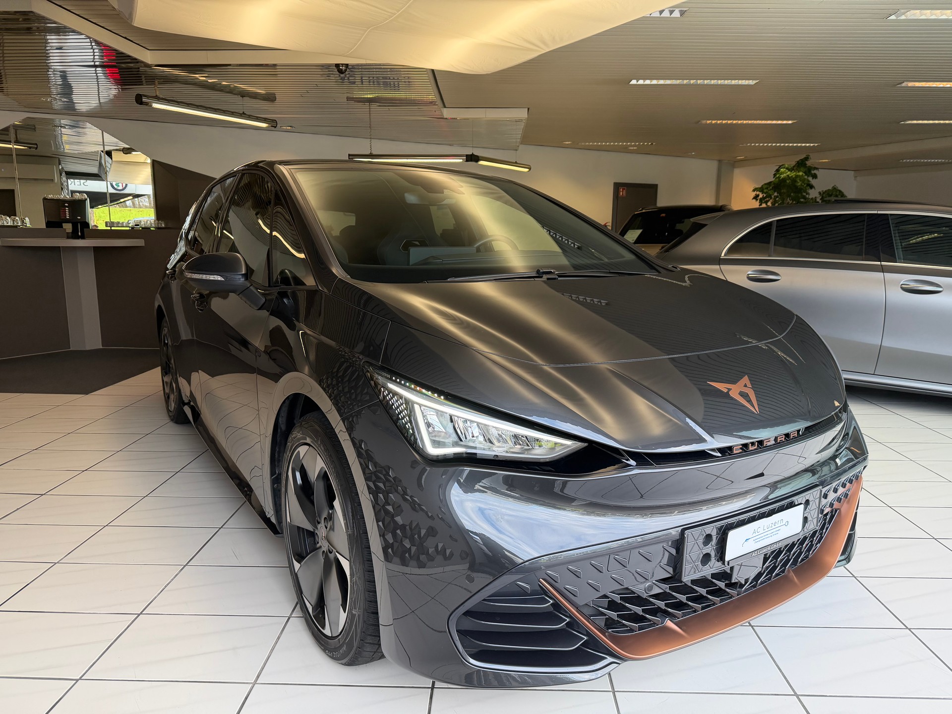 CUPRA Born 58 kWh | SoH 96.1%-image-4