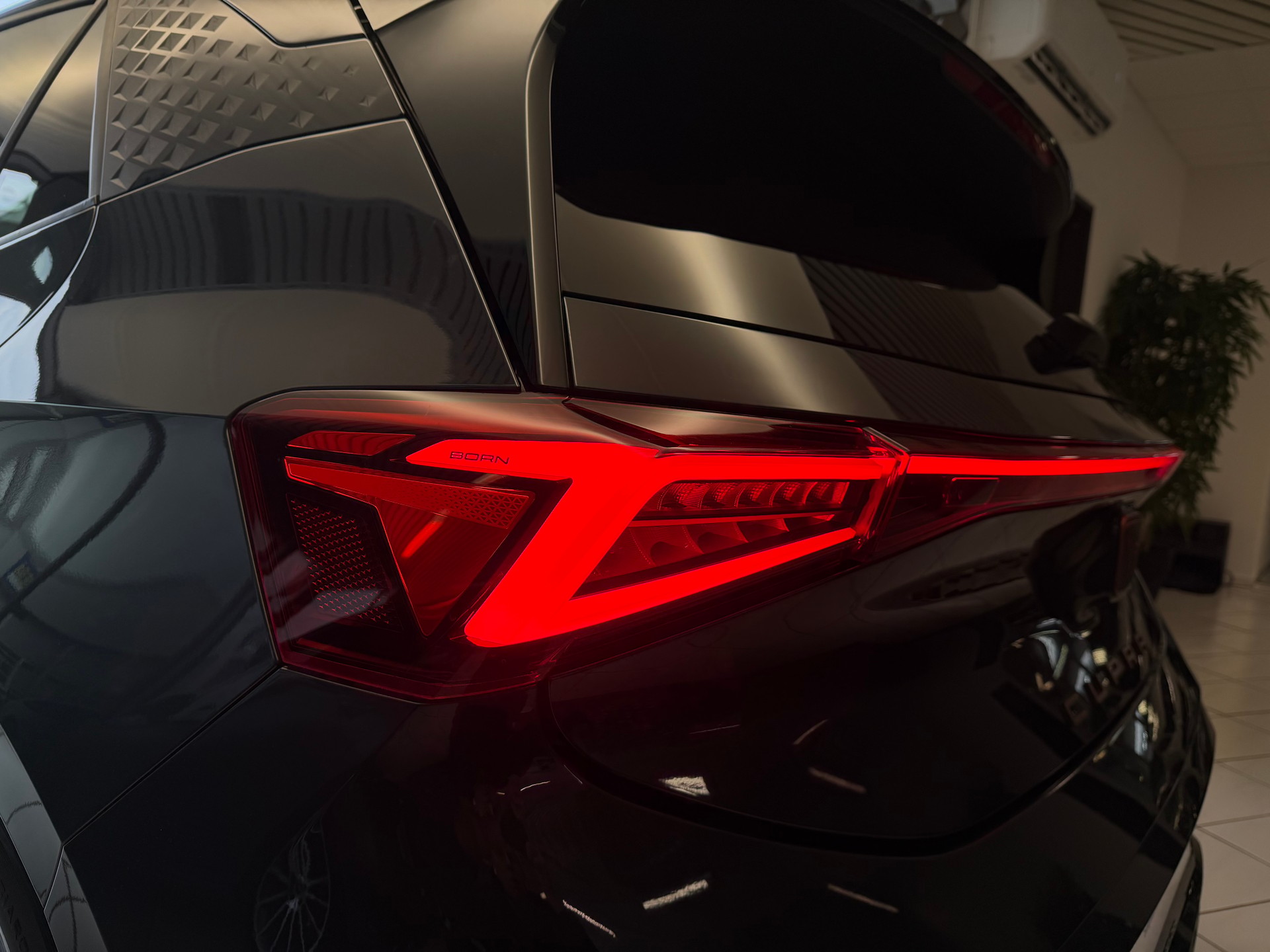 CUPRA Born 58 kWh | SoH 96.1%-image-19
