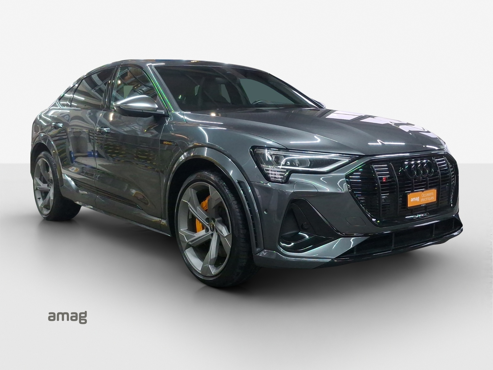 AUDI e-tron S Sportback quattro-image-6