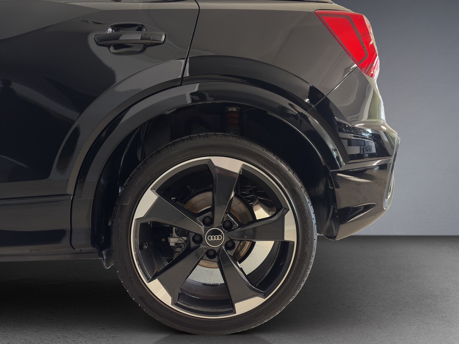 AUDI Q2 40 TFSI S line Attr qu-image-5
