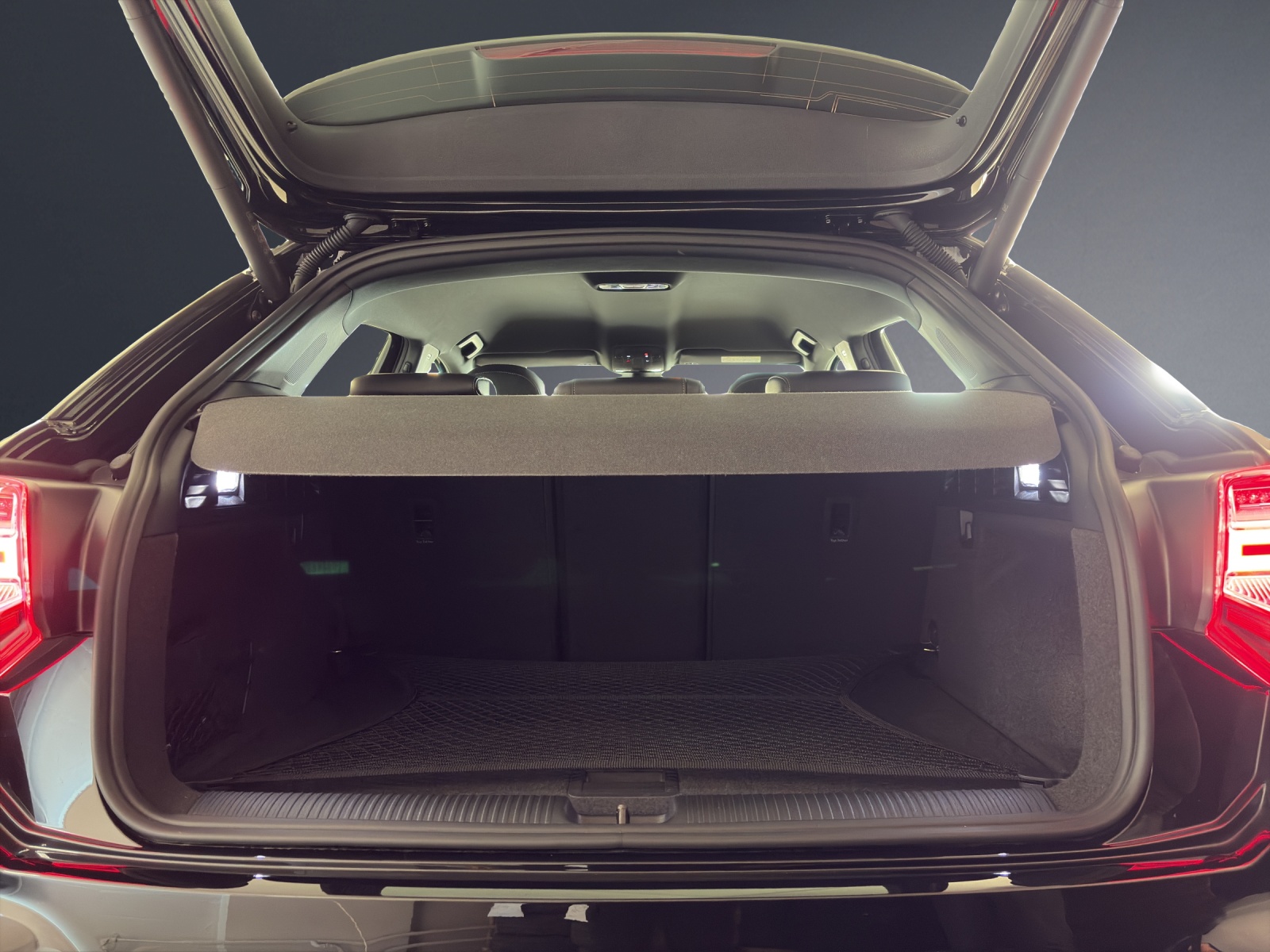 AUDI Q2 40 TFSI S line Attr qu-image-17