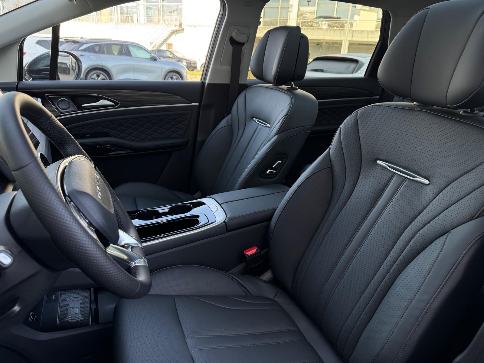 FORTHING 4 U-Tour 1.5 Turbo PHEV-image-14