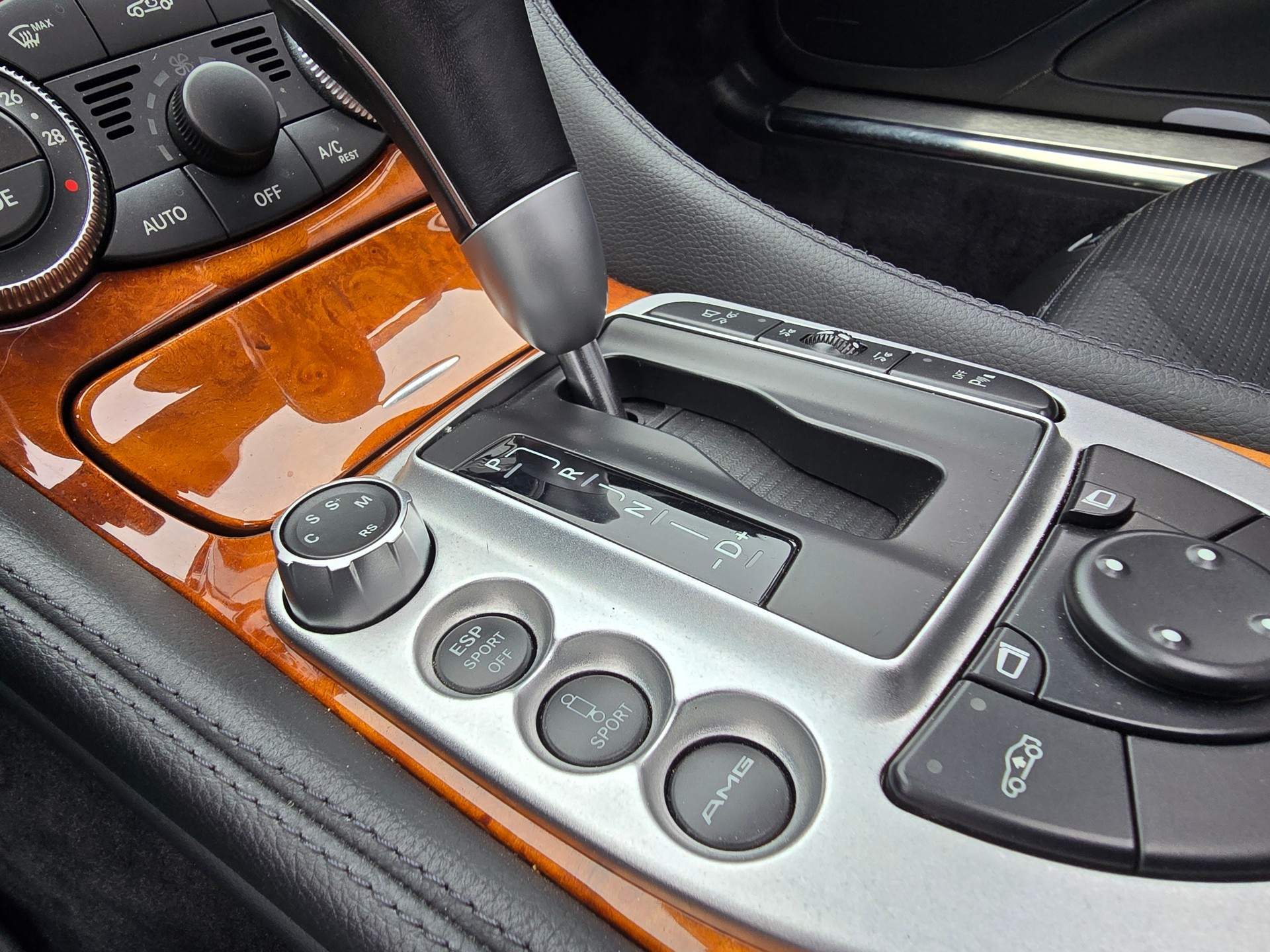 MERCEDES-BENZ SL 63 AMG Speedshift MCT-image-7