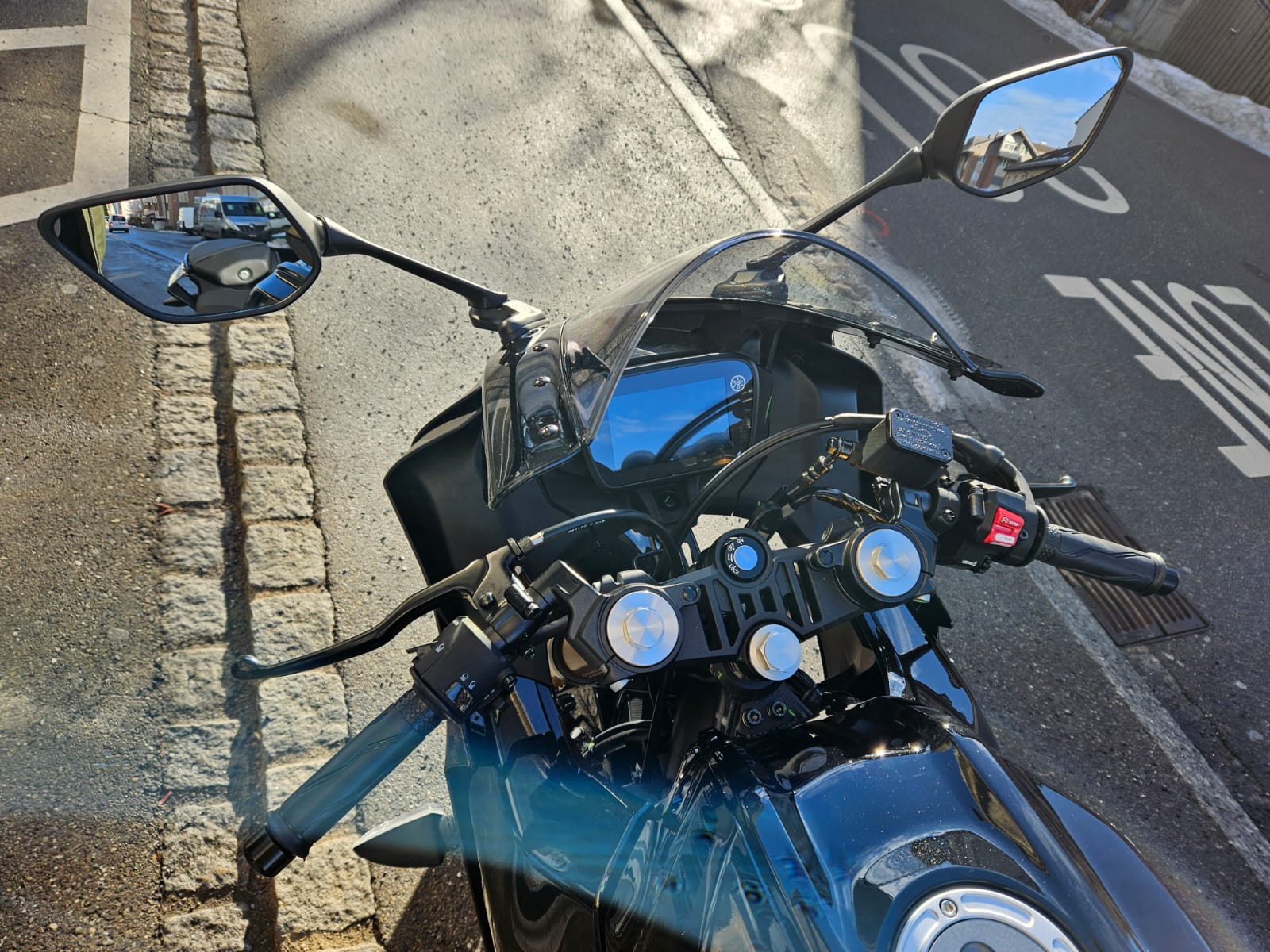 YAMAHA YZF-R 125 ABS-image-4