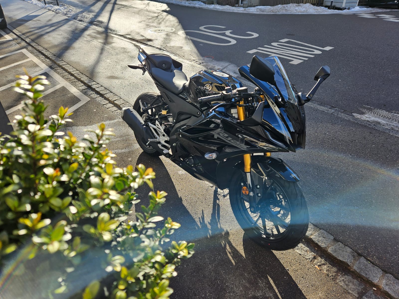 YAMAHA YZF-R 125 ABS-showroom-element-3