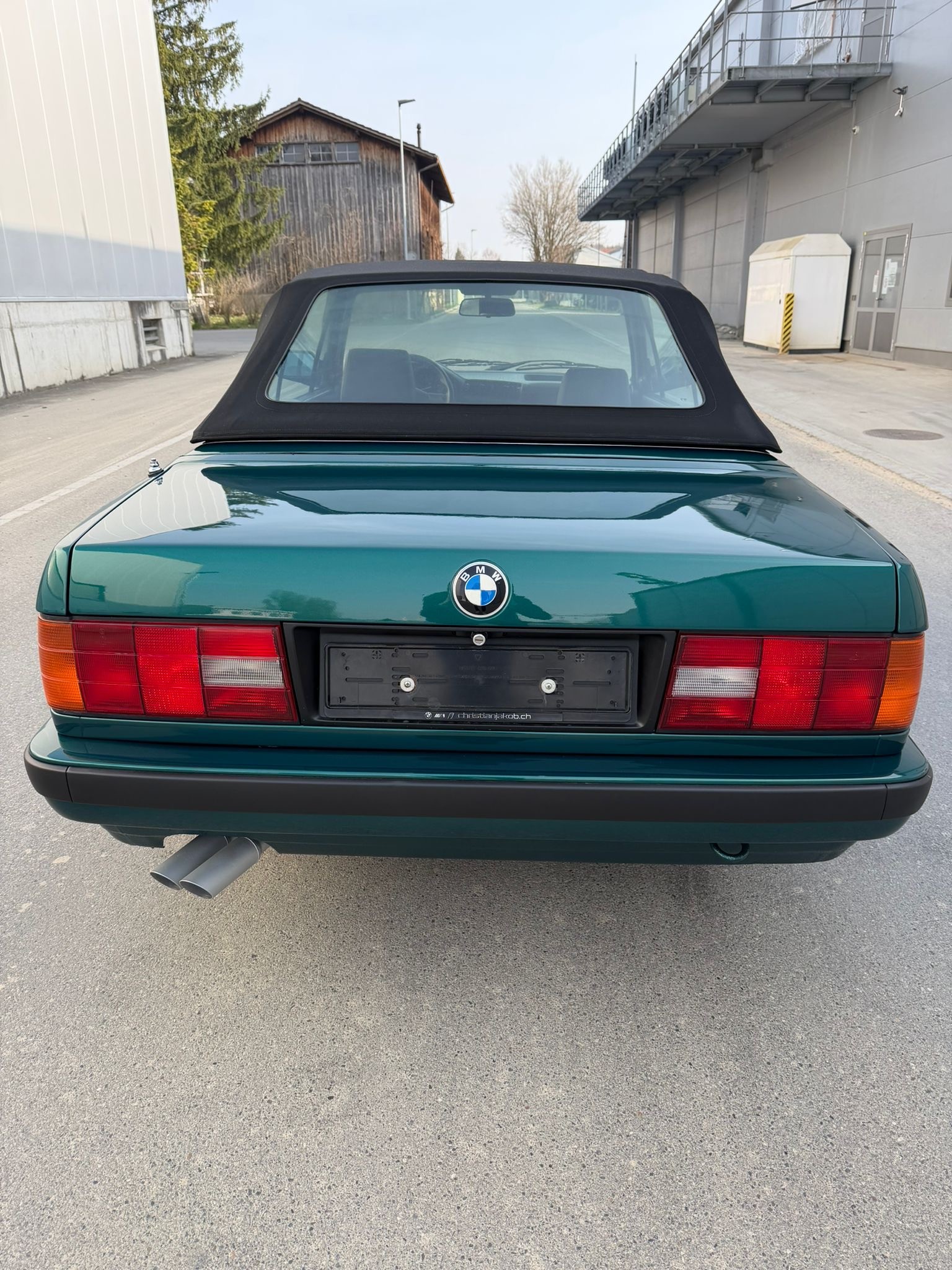 BMW 325i Cabrio-image-8