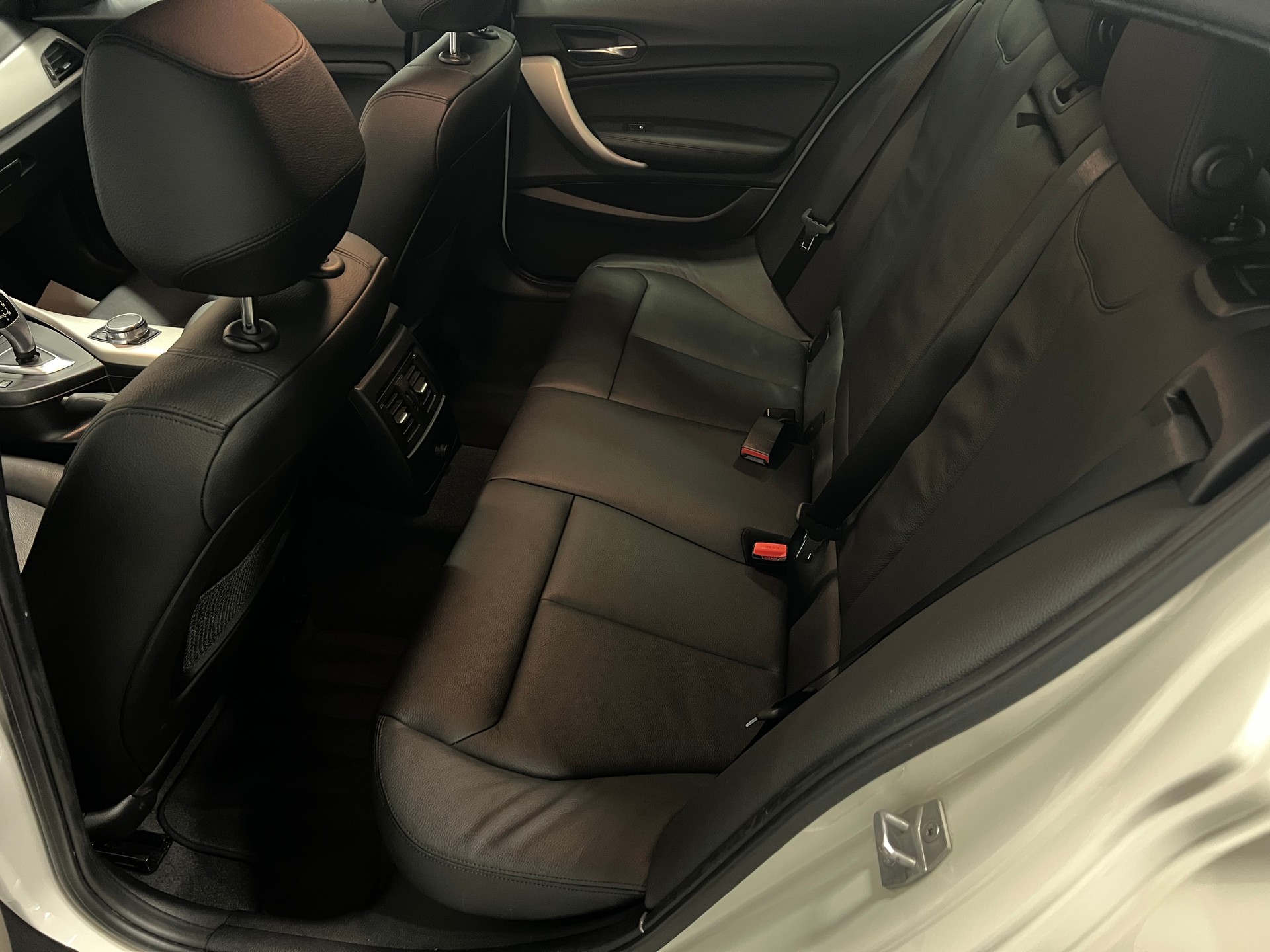 BMW 120d xDrive Steptronic-image-24