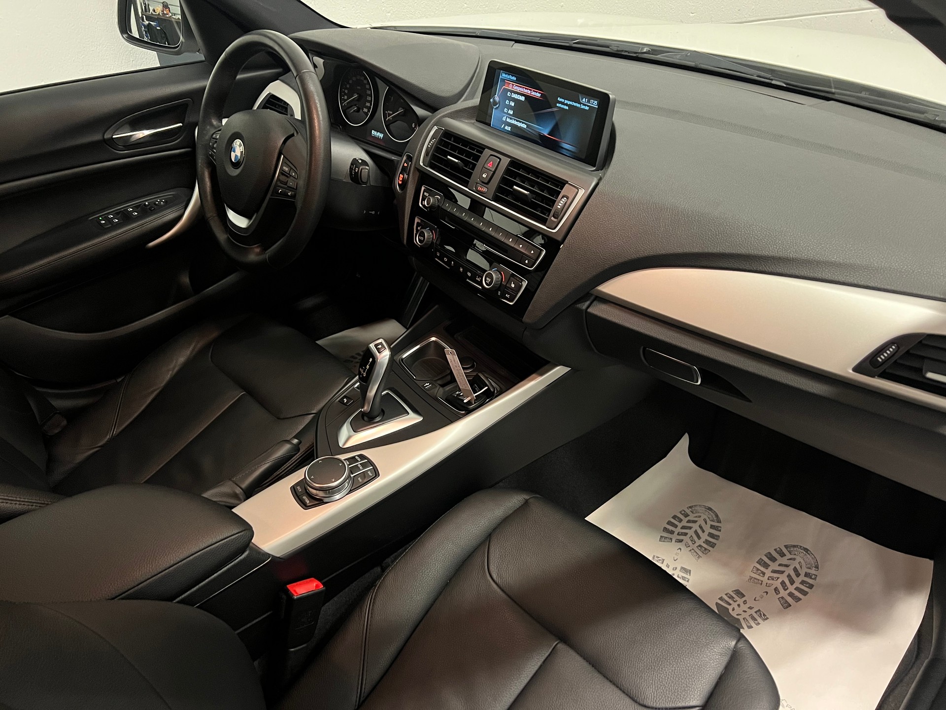 BMW 120d xDrive Steptronic-image-19