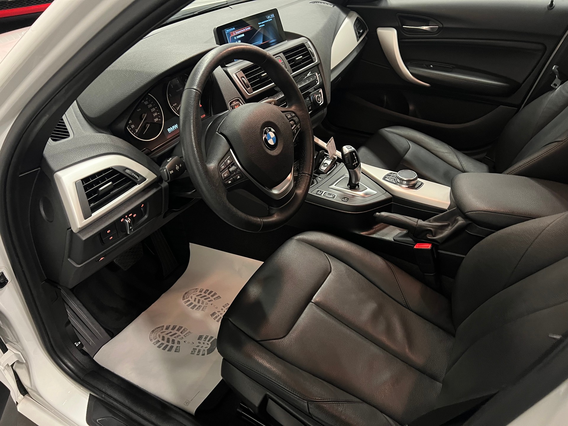 BMW 120d xDrive Steptronic-image-16