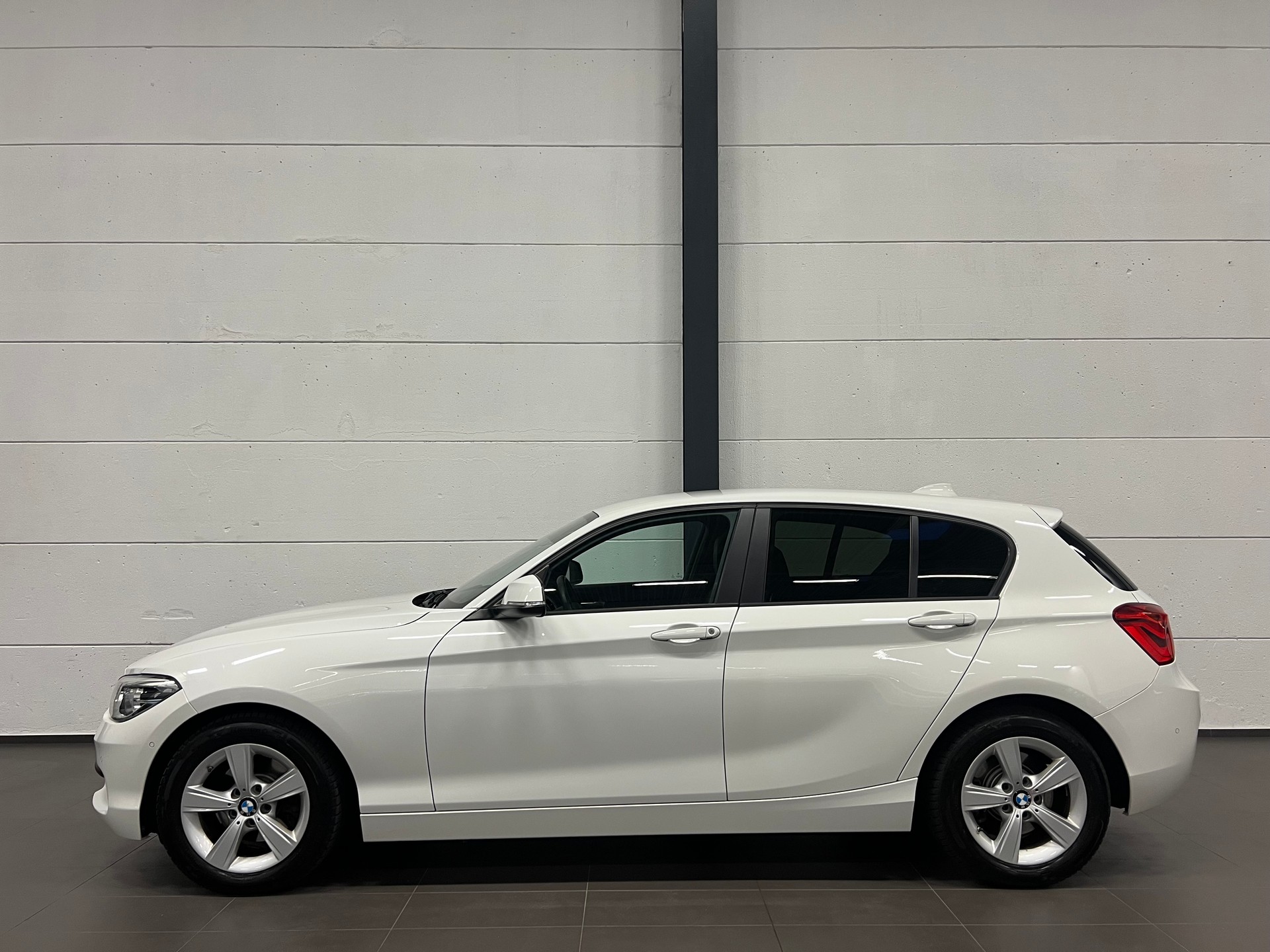 BMW 120d xDrive Steptronic-image-9