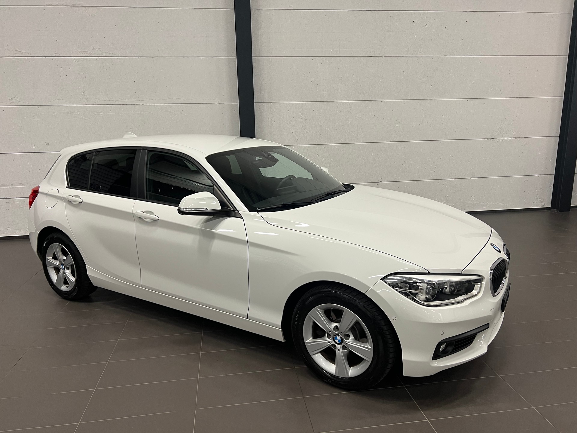 BMW 120d xDrive Steptronic-image-3