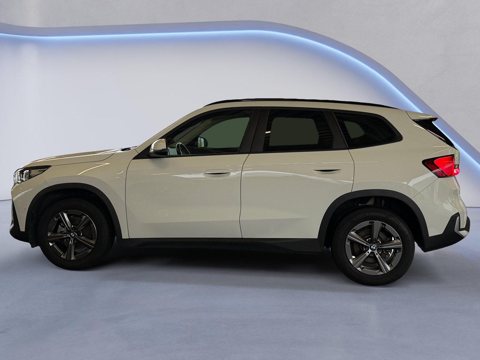 BMW X1 20d xDrive-showroom-element-1