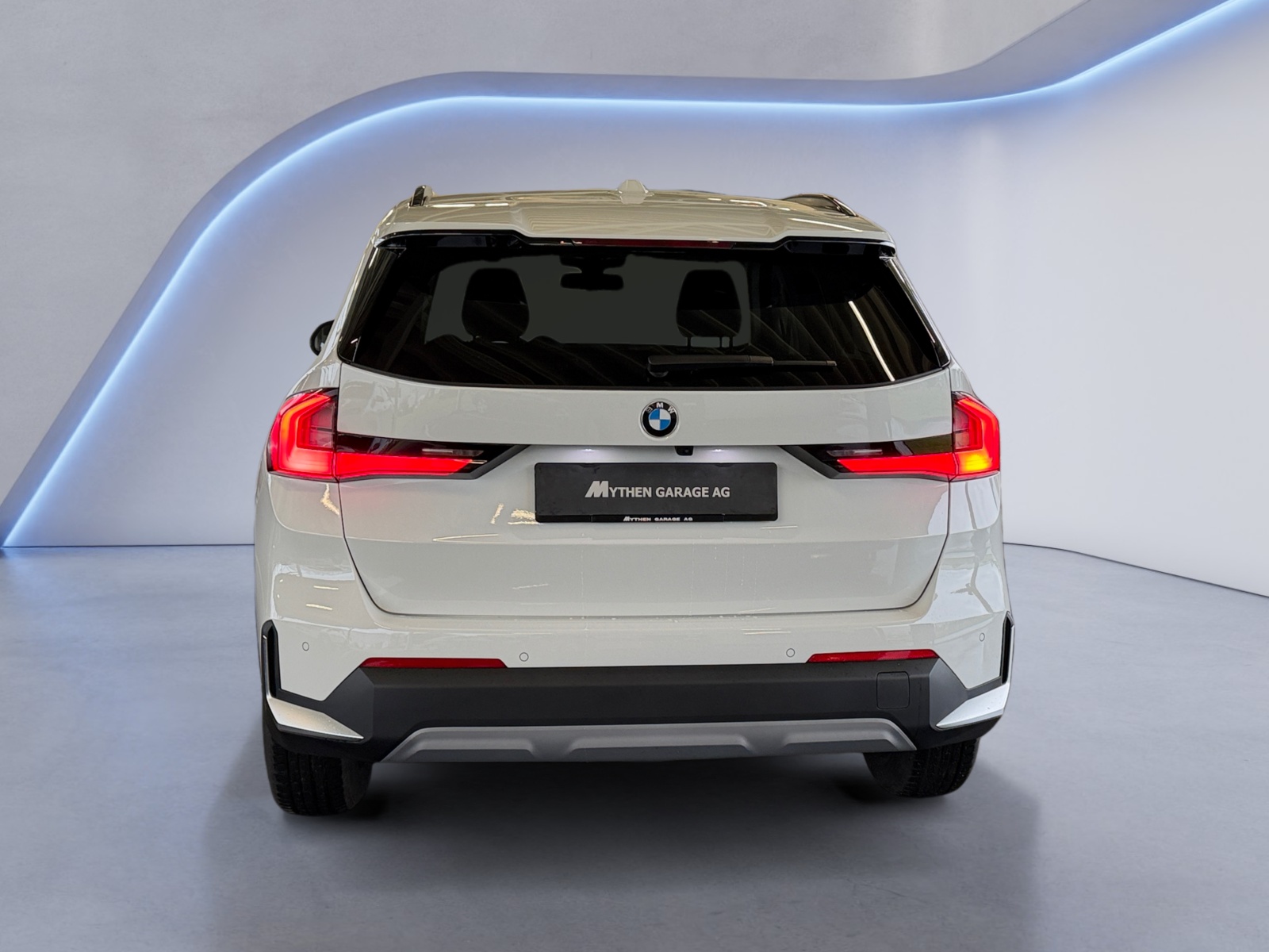 BMW X1 20d xDrive-showroom-element-3