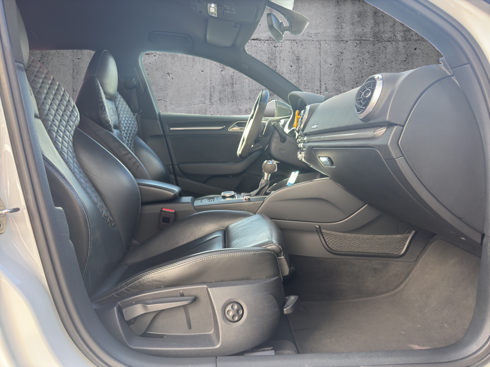AUDI RS3 Sportback 2.5 TSI quattro S-tronic Ohne OPF-image-11