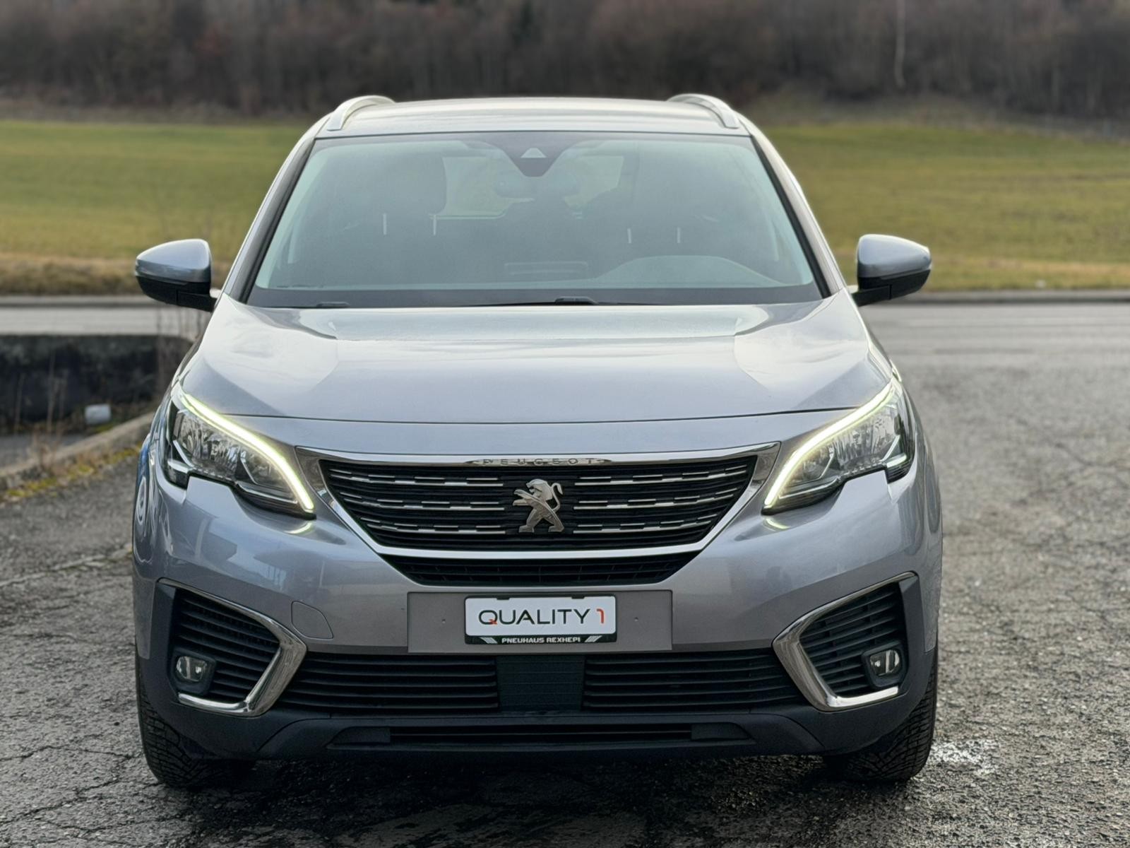 PEUGEOT 5008 1.2 Pure Tech Business Line EAT-image-1