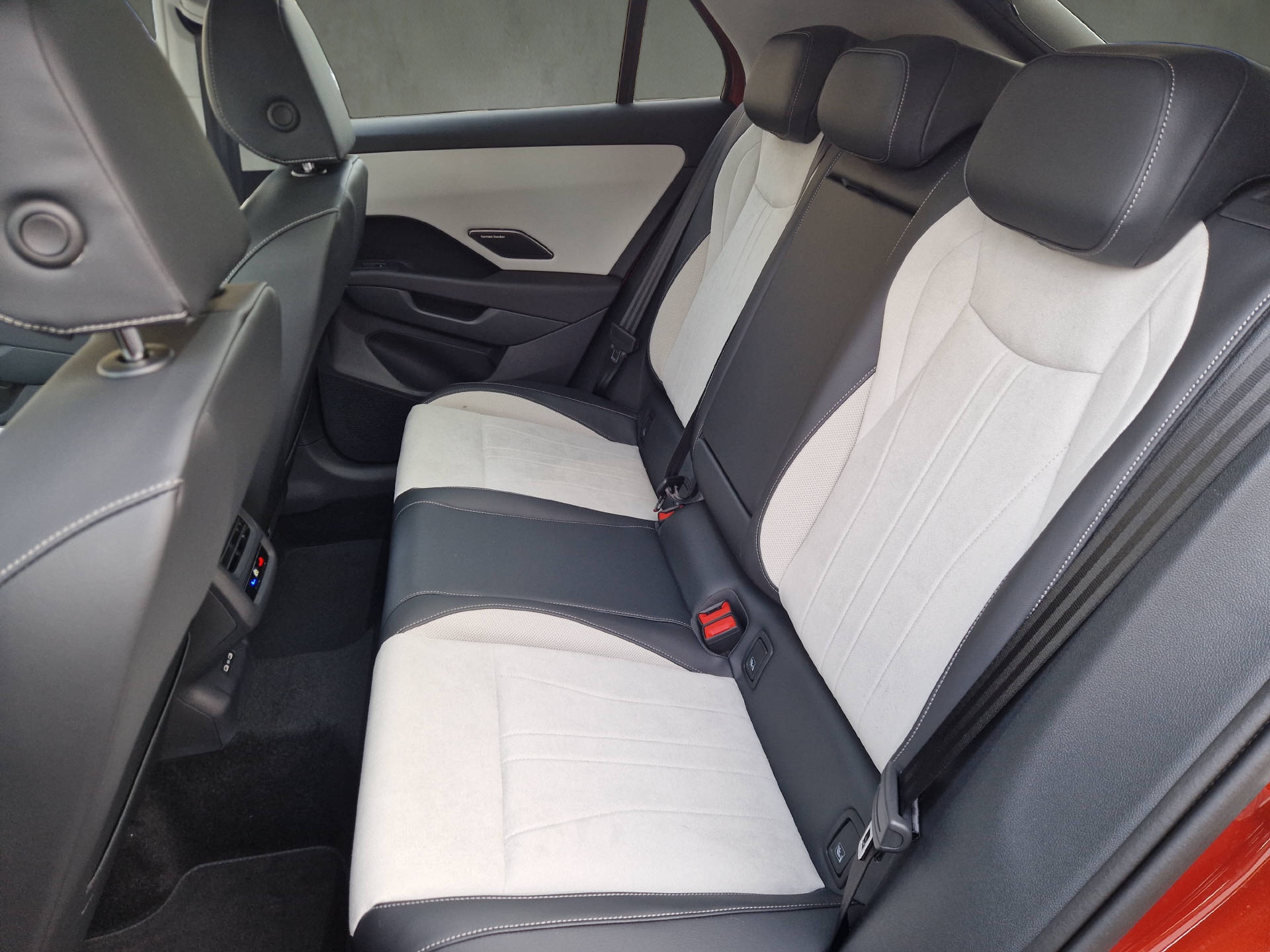 VW T-Roc 1.5 eTSI Style DSG-image-8