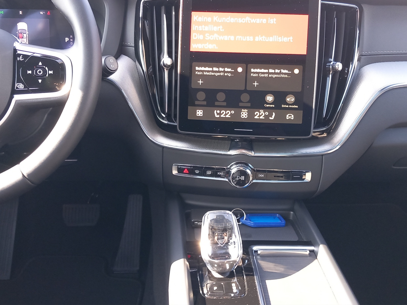 VOLVO XC60 2.0 B5 MH Black Edition AWD-image-17