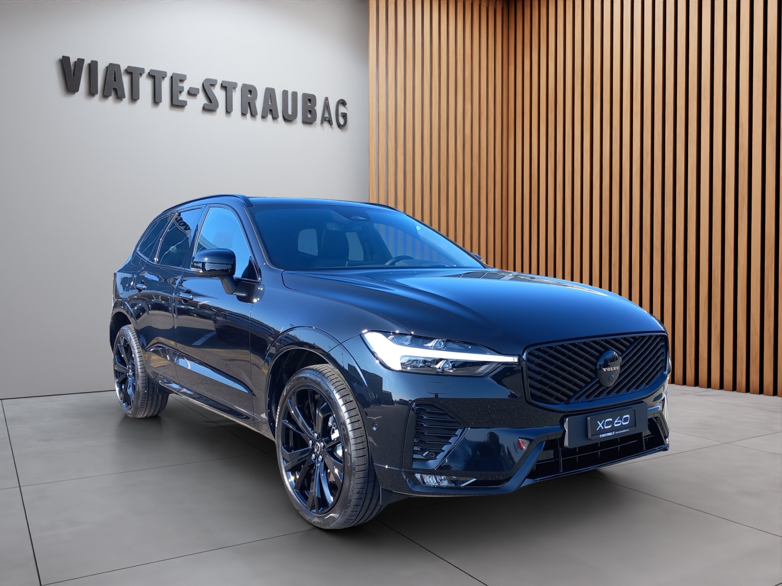 VOLVO XC60 2.0 B5 MH Black Edition AWD-image-6