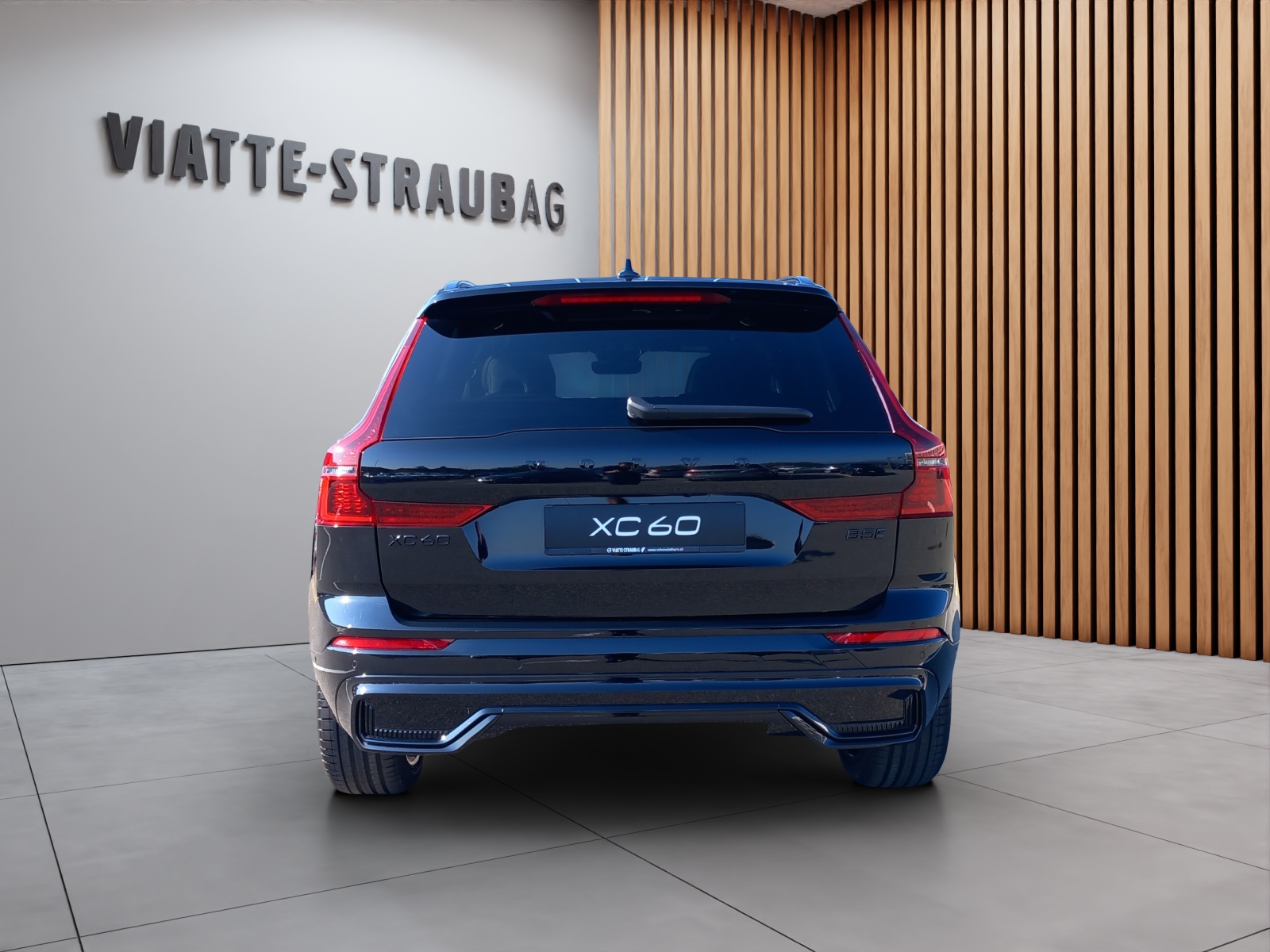 VOLVO XC60 2.0 B5 MH Black Edition AWD-image-1