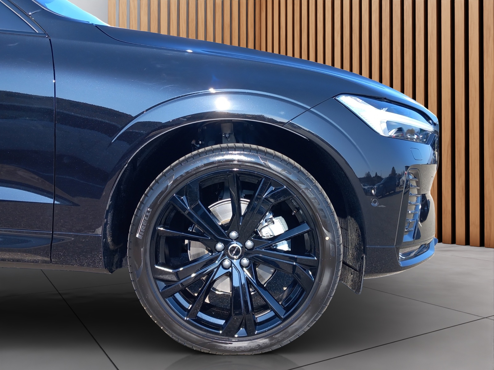 VOLVO XC60 2.0 B5 MH Black Edition AWD-image-11
